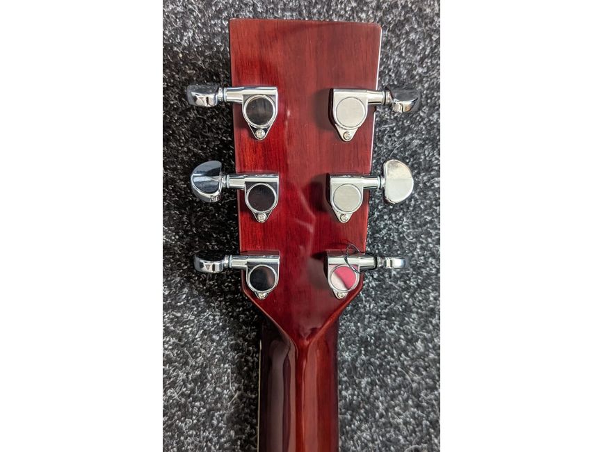 Vintage V300 Acoustic Guitar with Gigbag Pre-Owned