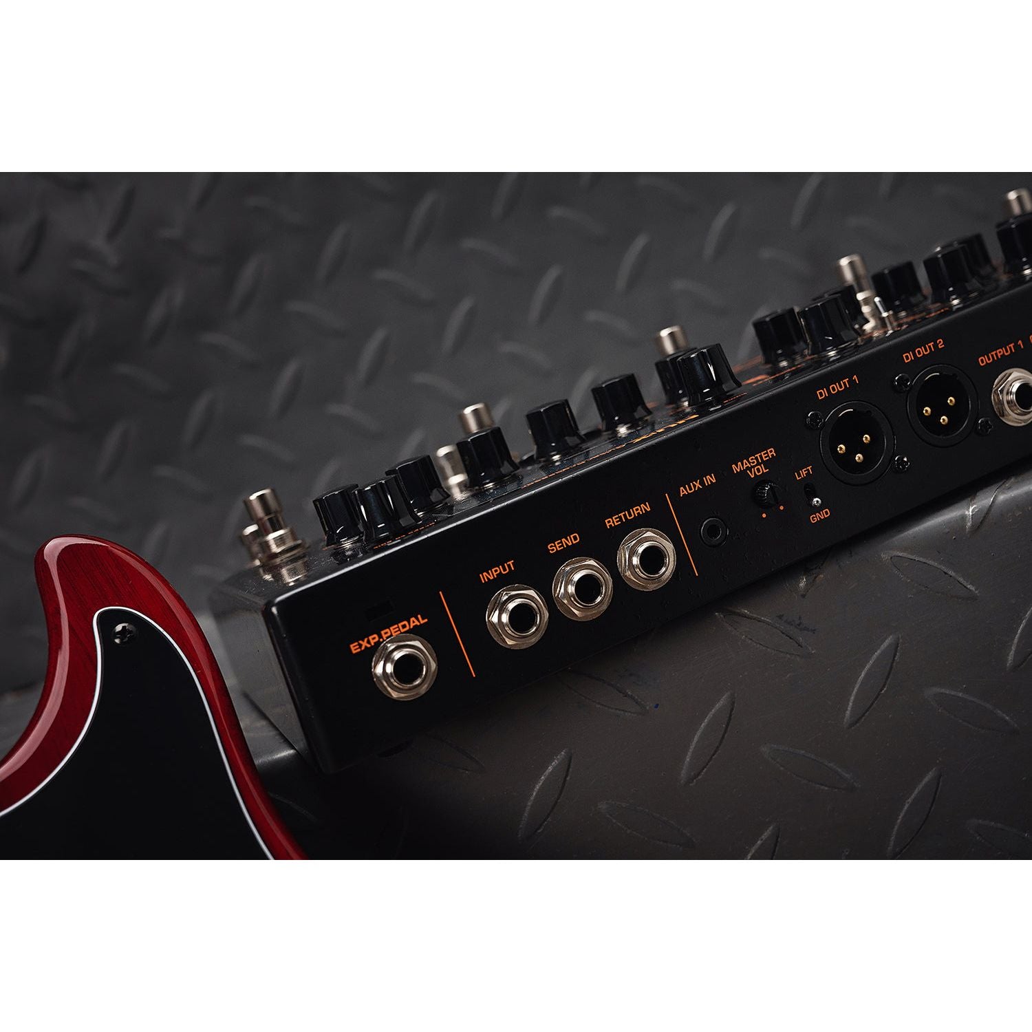 Nux Trident Integrated Amp Modeller and Multi-Effects Pedal