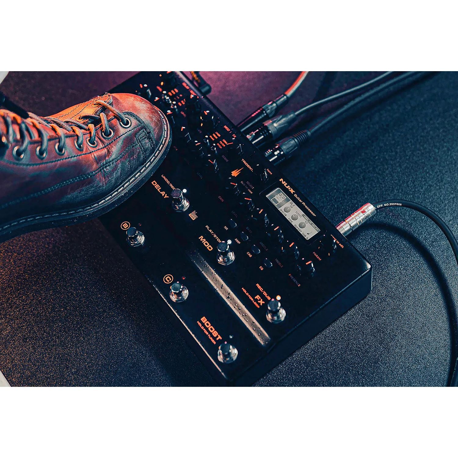 Nux Trident Integrated Amp Modeller and Multi-Effects Pedal