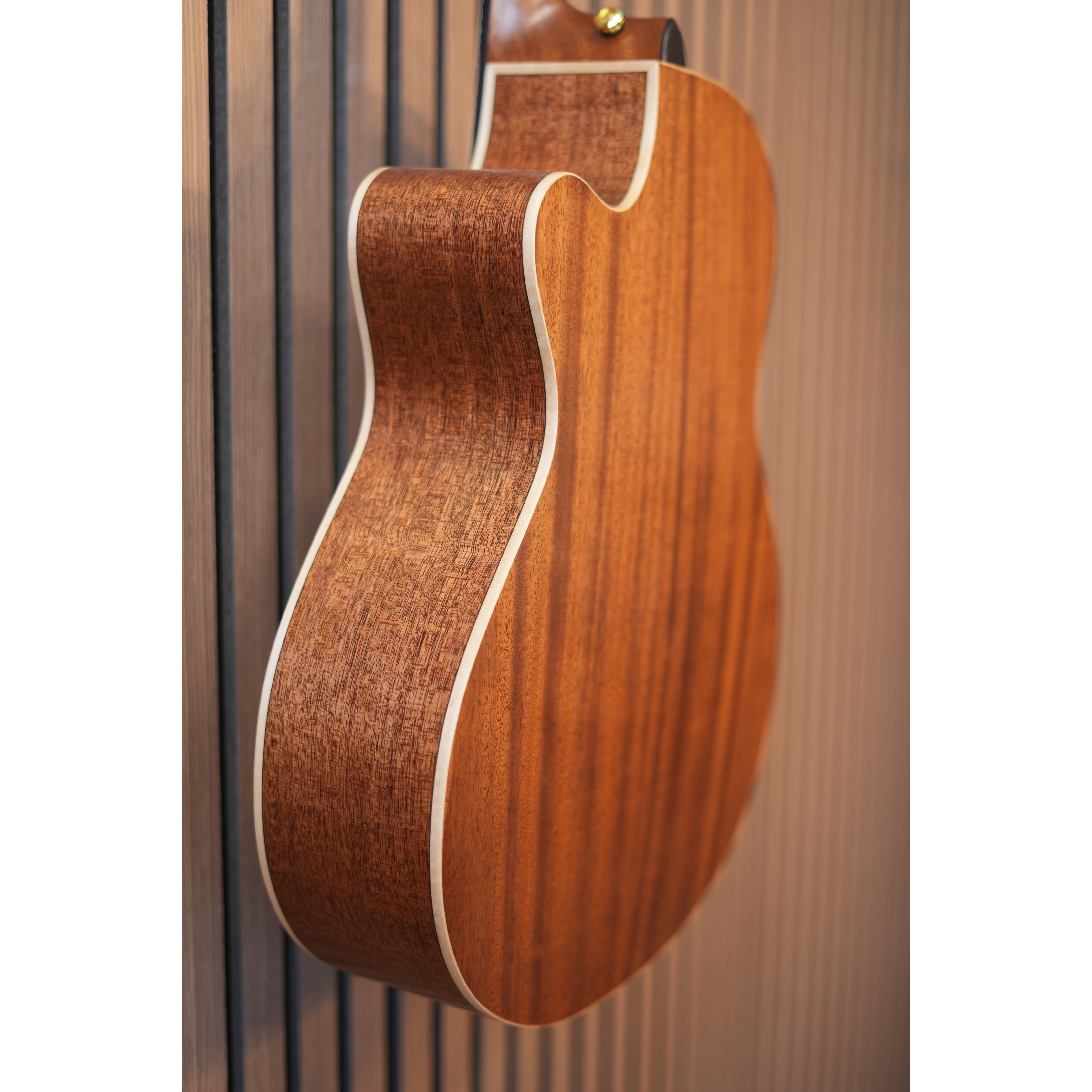 Tanglewood TGB4CE Great Britain 'Super Folk Cutaway' Electro Acoustic Guitar
