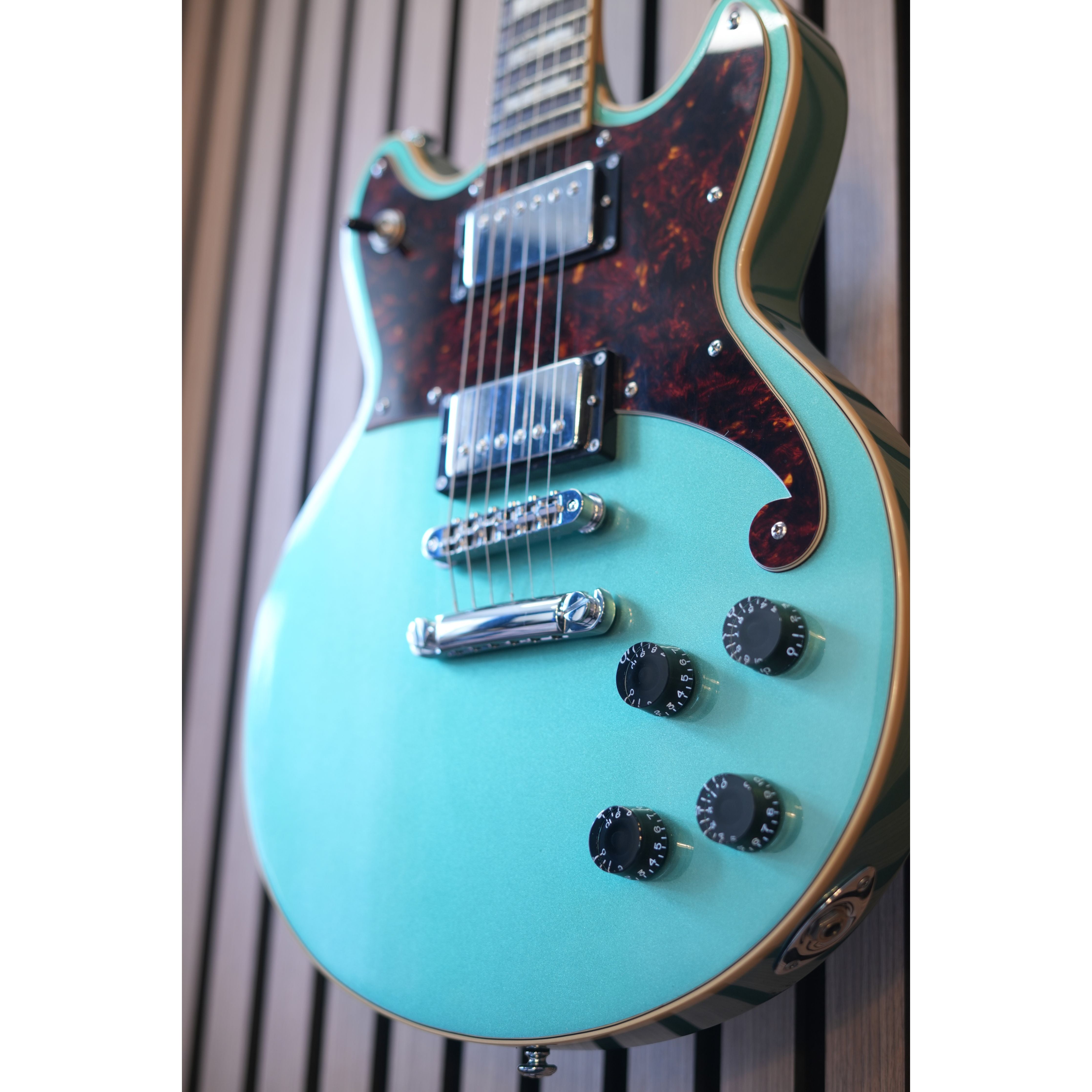 D'Angelico Premier Brighton Double Cut LP-Style Electric Guitar in Hunter Green with Gigbag Pre-Owned