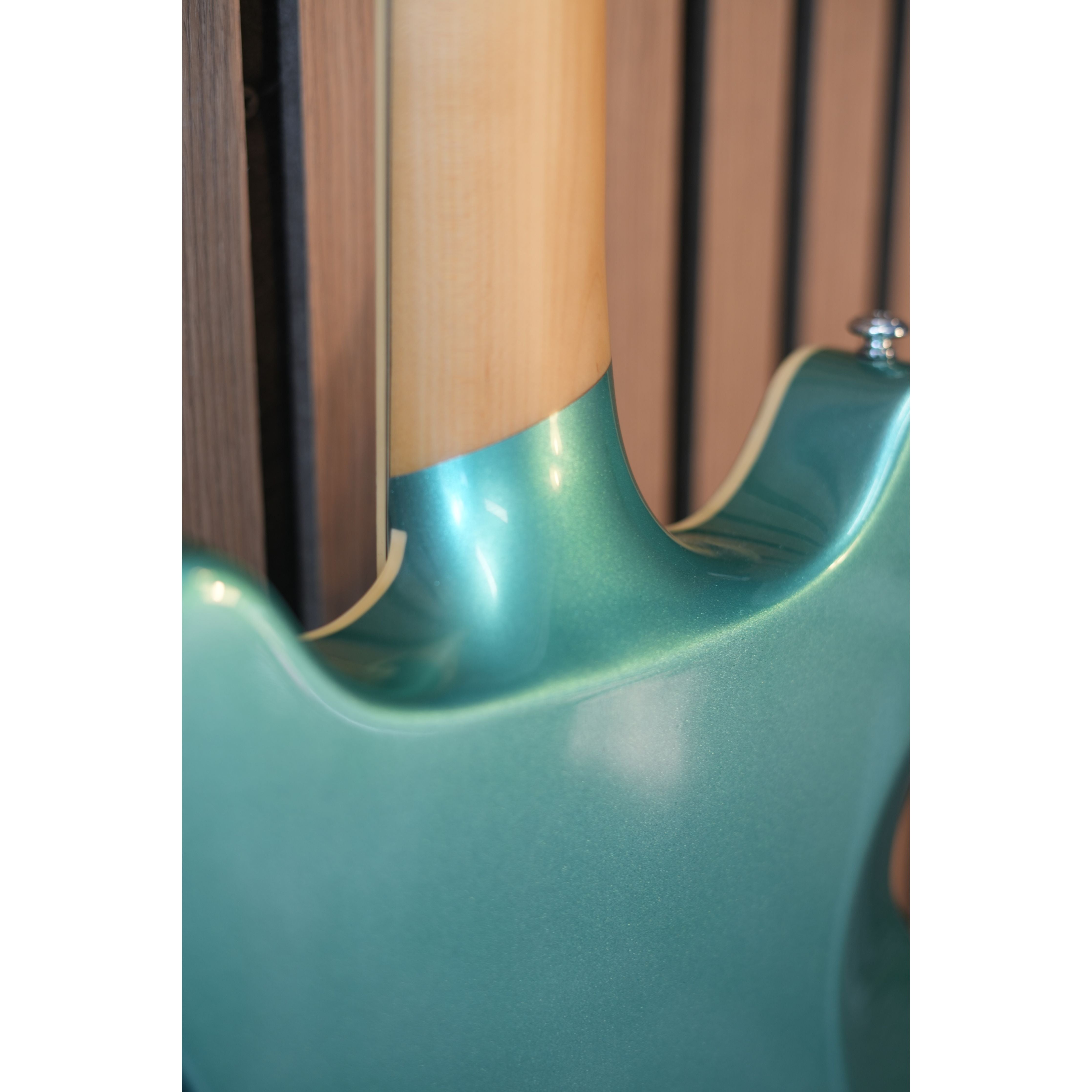 D'Angelico Premier Brighton Double Cut LP-Style Electric Guitar in Hunter Green with Gigbag Pre-Owned