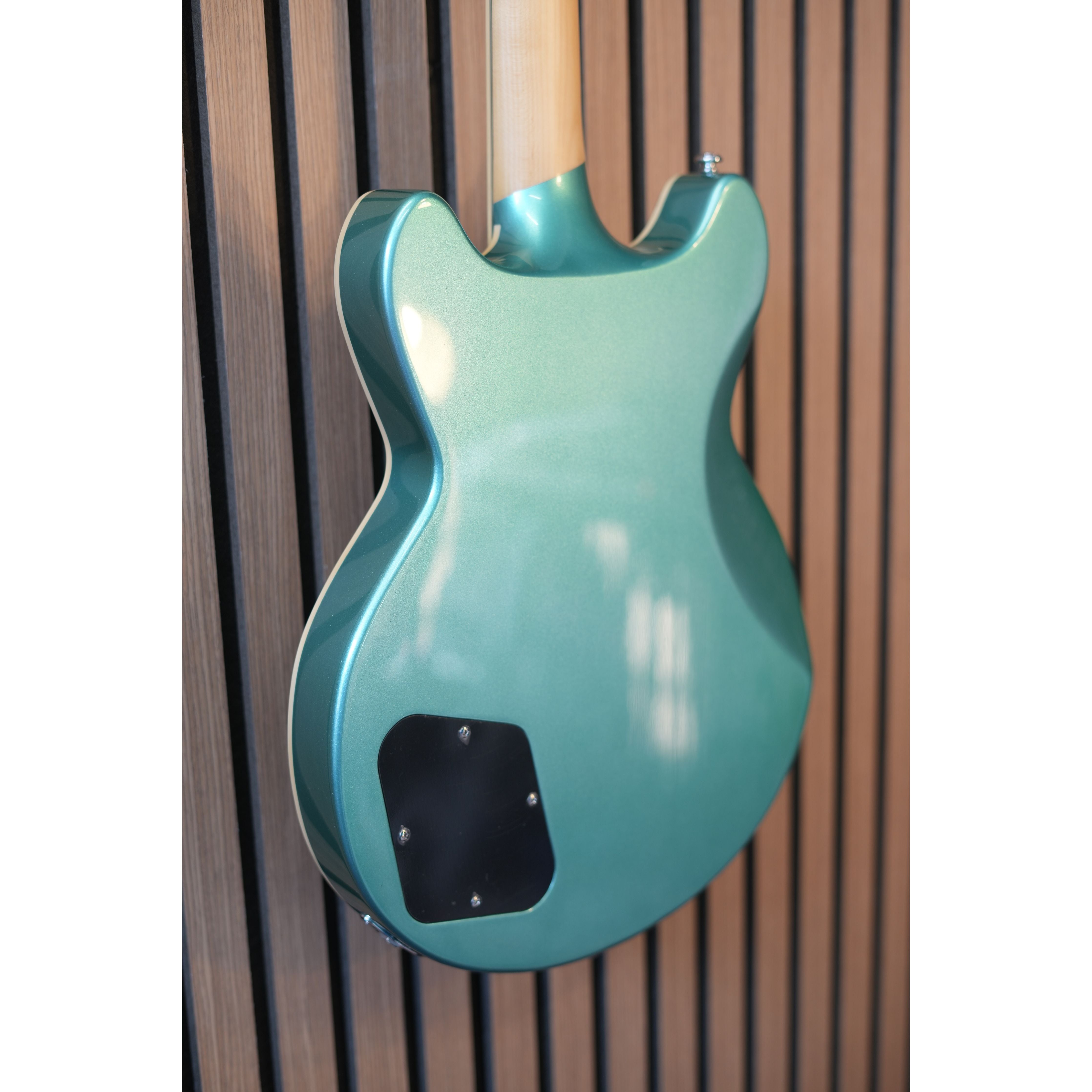 D'Angelico Premier Brighton Double Cut LP-Style Electric Guitar in Hunter Green with Gigbag Pre-Owned