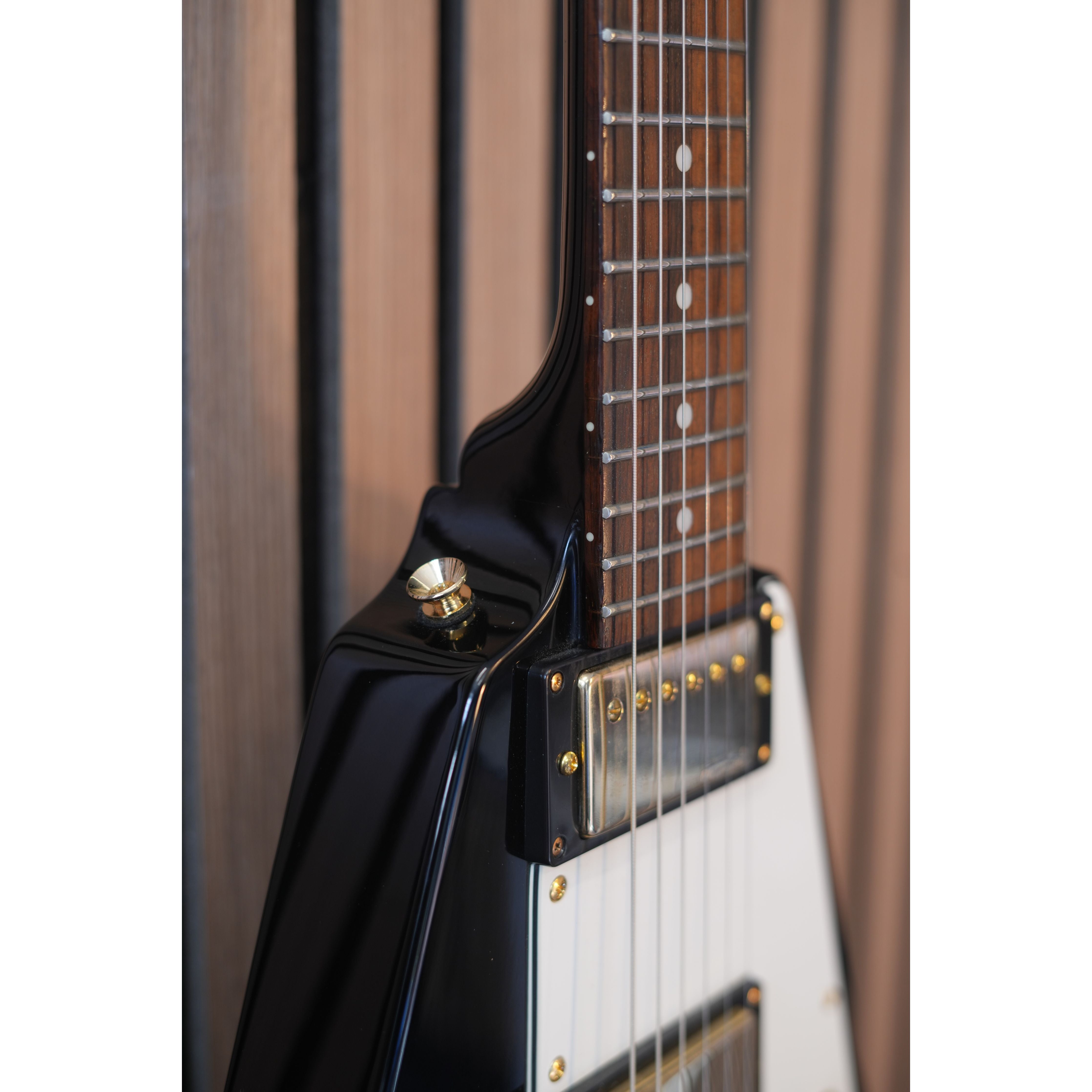 Vintage V60 "Flying V" Electric Guitar in Gloss Black with Gigbag Pre-Owned