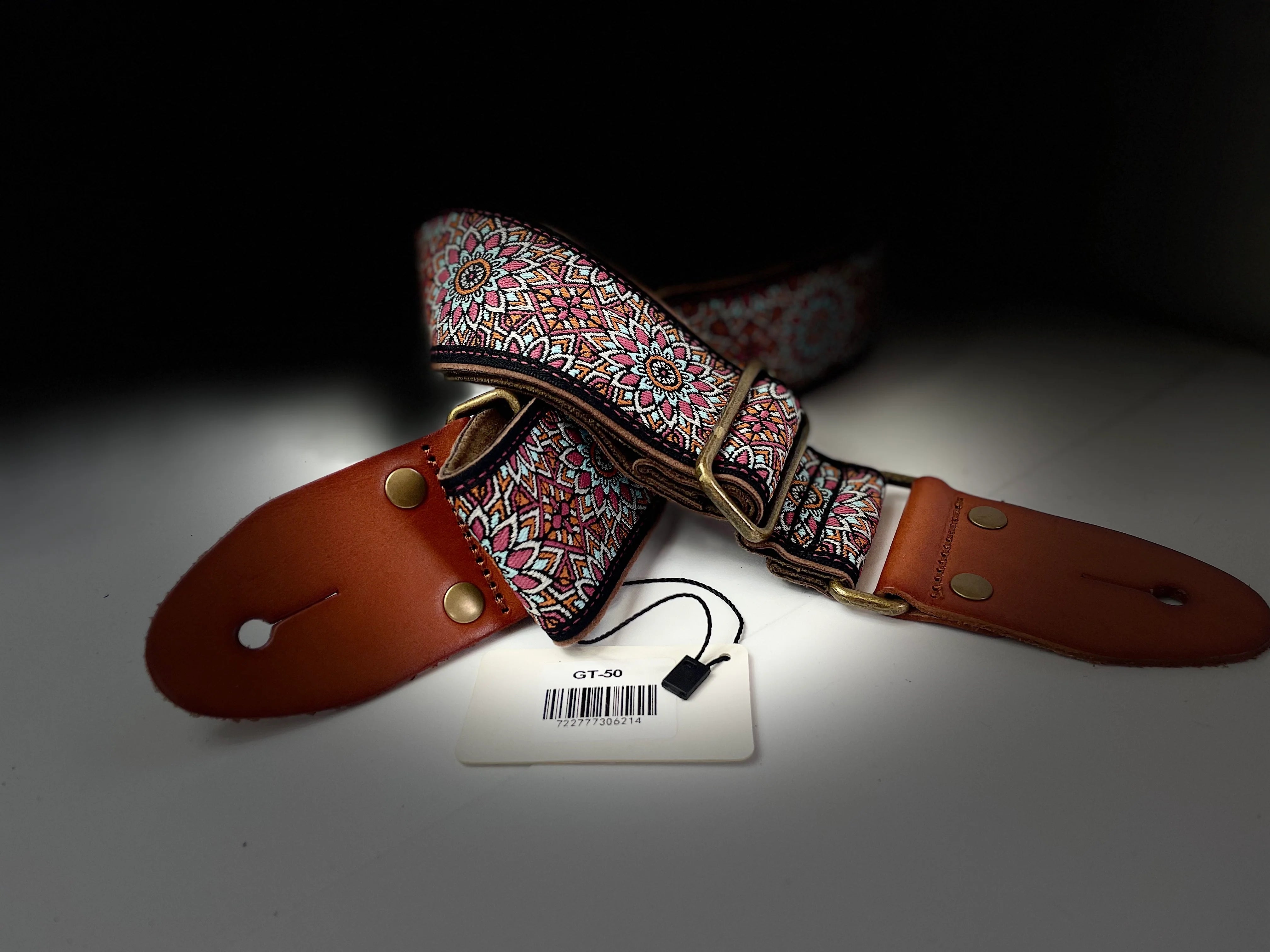 Isuzi GT-50 Suede Guitar Strap