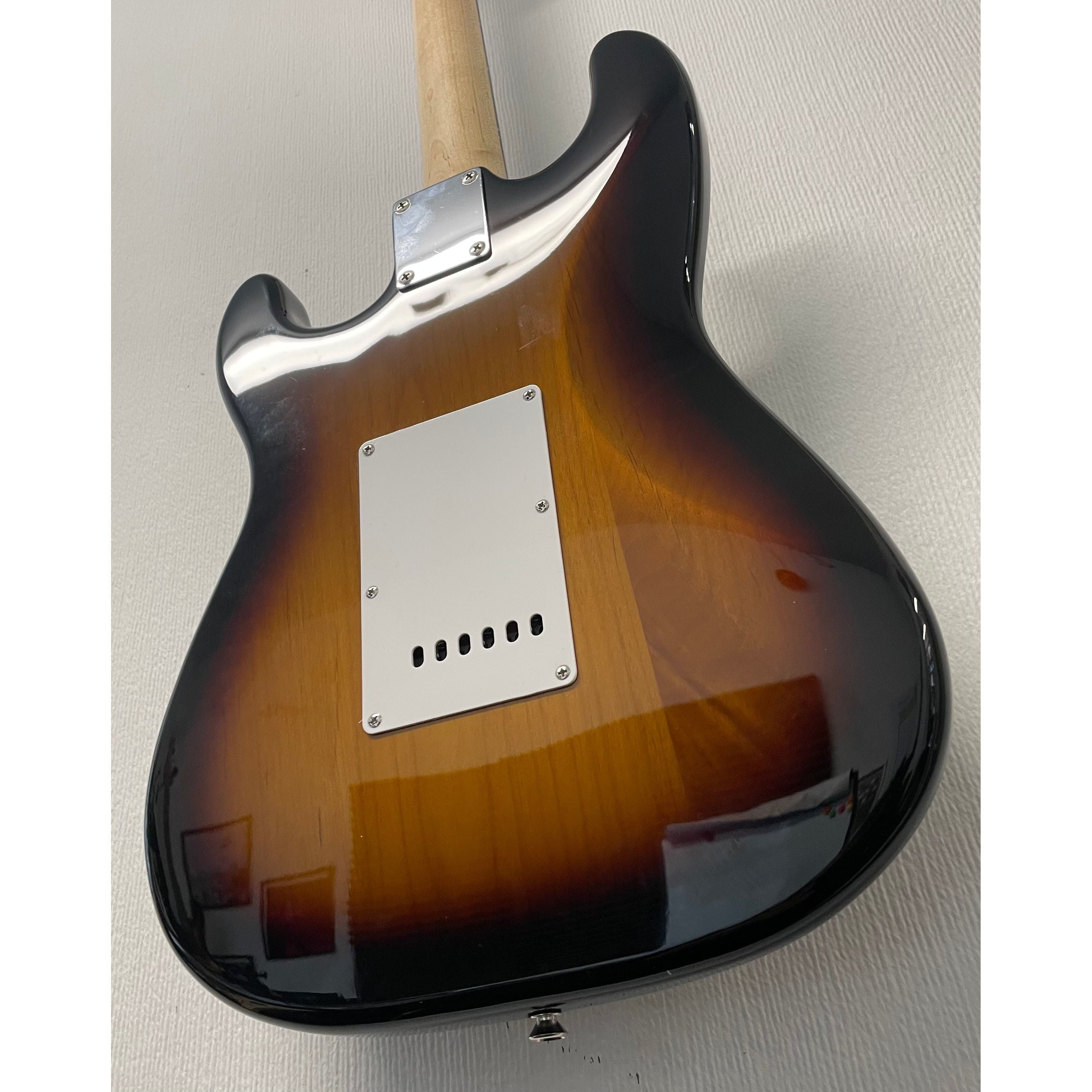 Squier Affinity Stratocaster Electric Guitar in 3 Tone Sunburst with Original Gigbag Pre-Owned