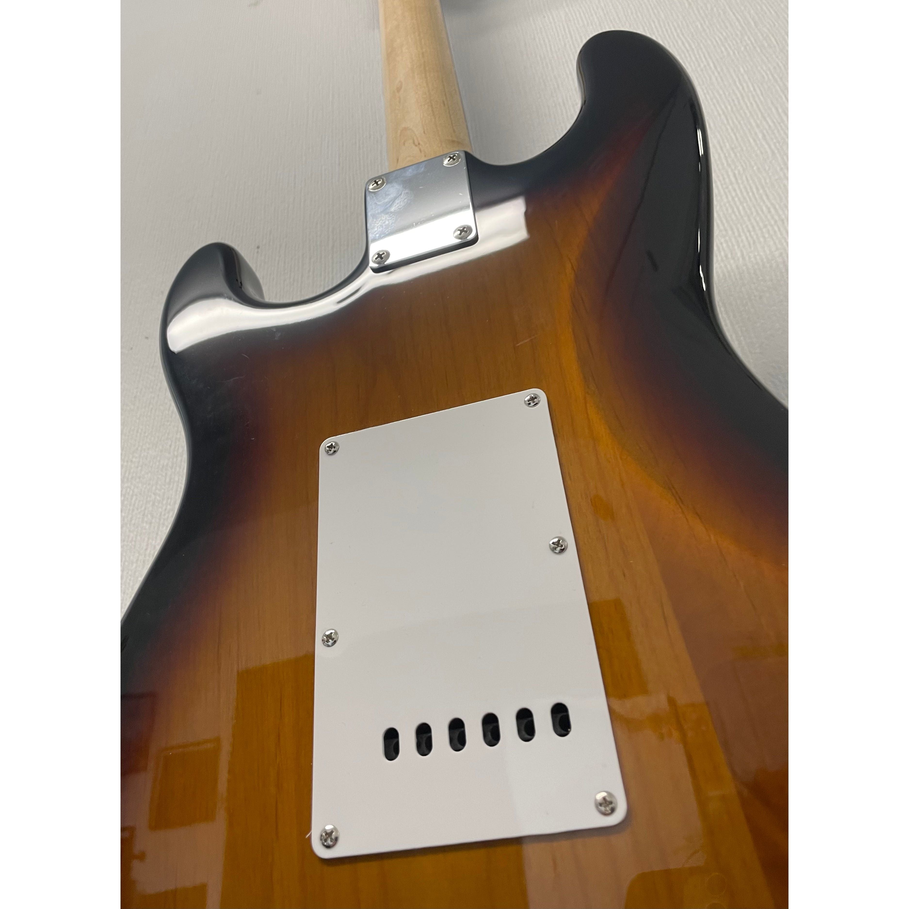 Squier Affinity Stratocaster Electric Guitar in 3 Tone Sunburst with Original Gigbag Pre-Owned