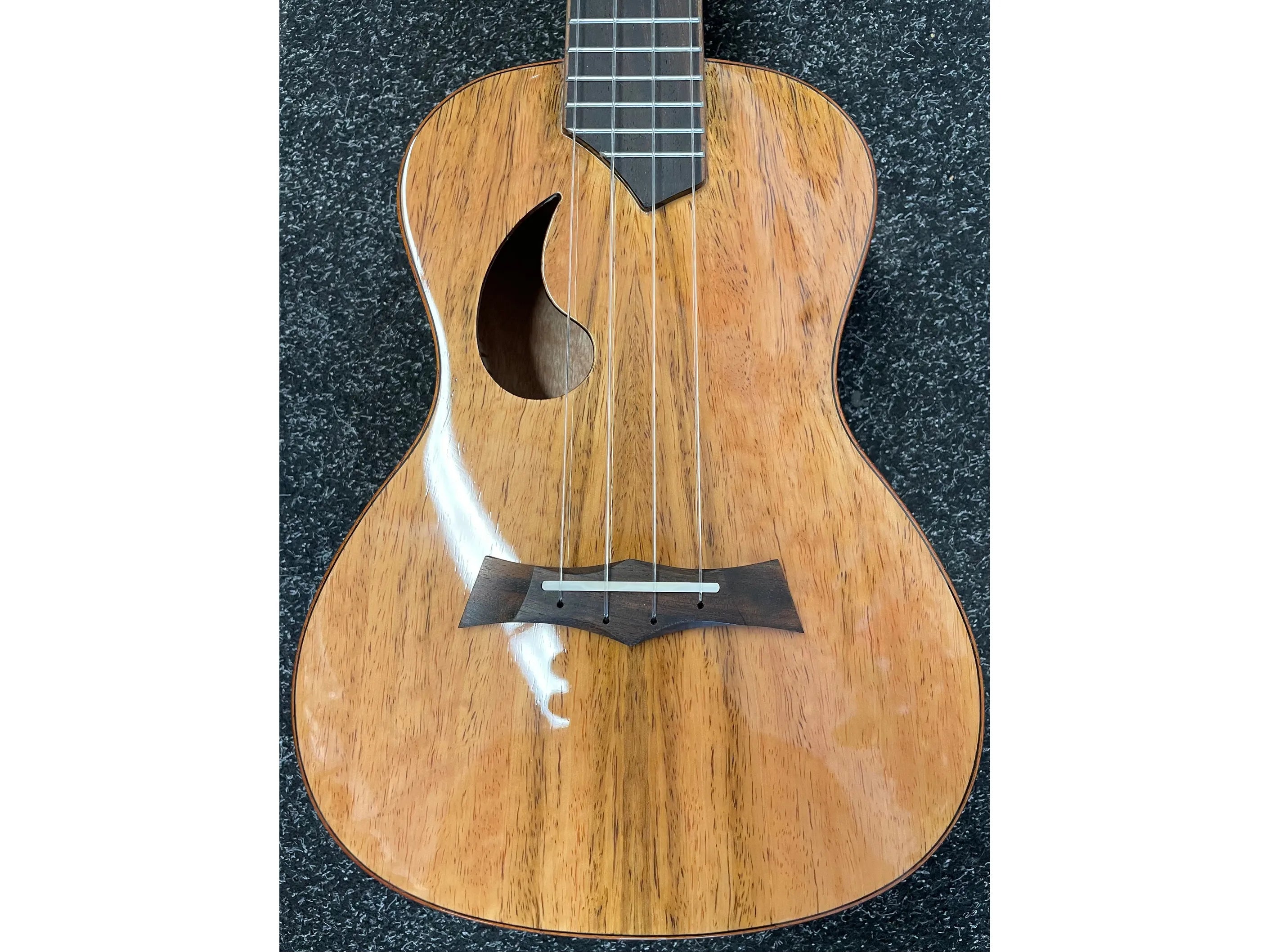 Snail Ukulele Mango Concert BH-2C