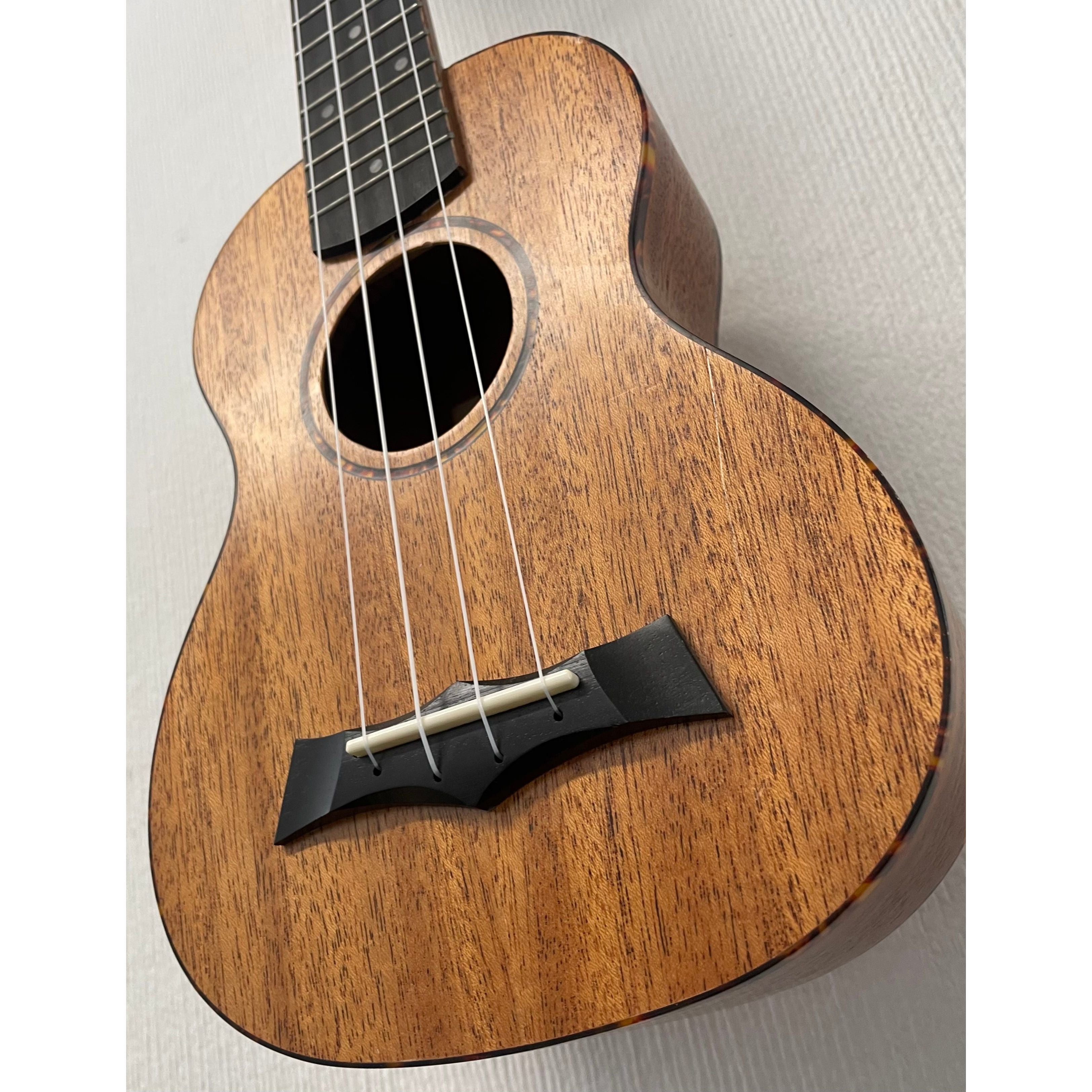 Snail UKS 212 Soprano Ukulele in Natural Satin Finish Pre-Owned
