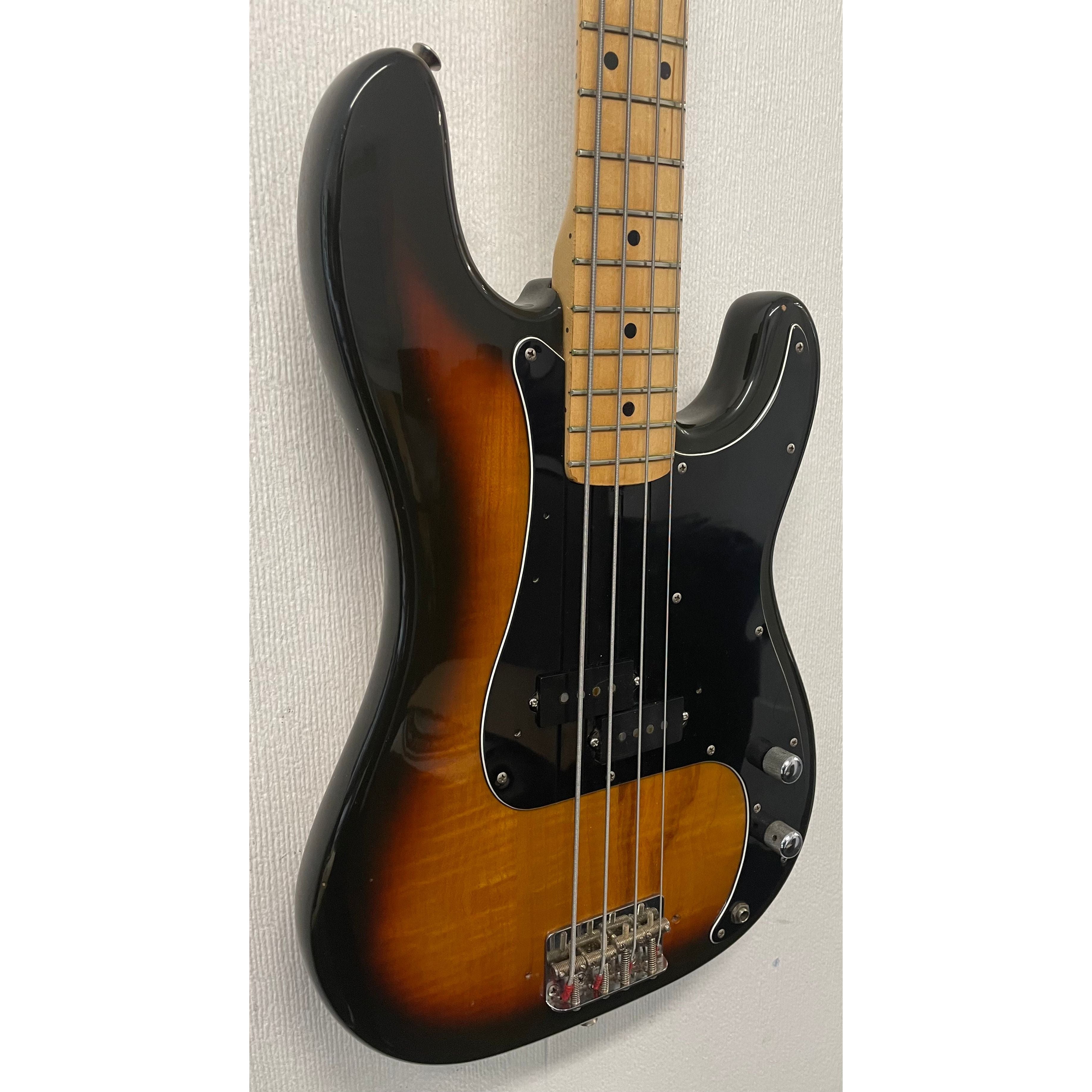 Fender USA Precision Bass 1979 in Sunburst with Hardcase Pre-Owned
