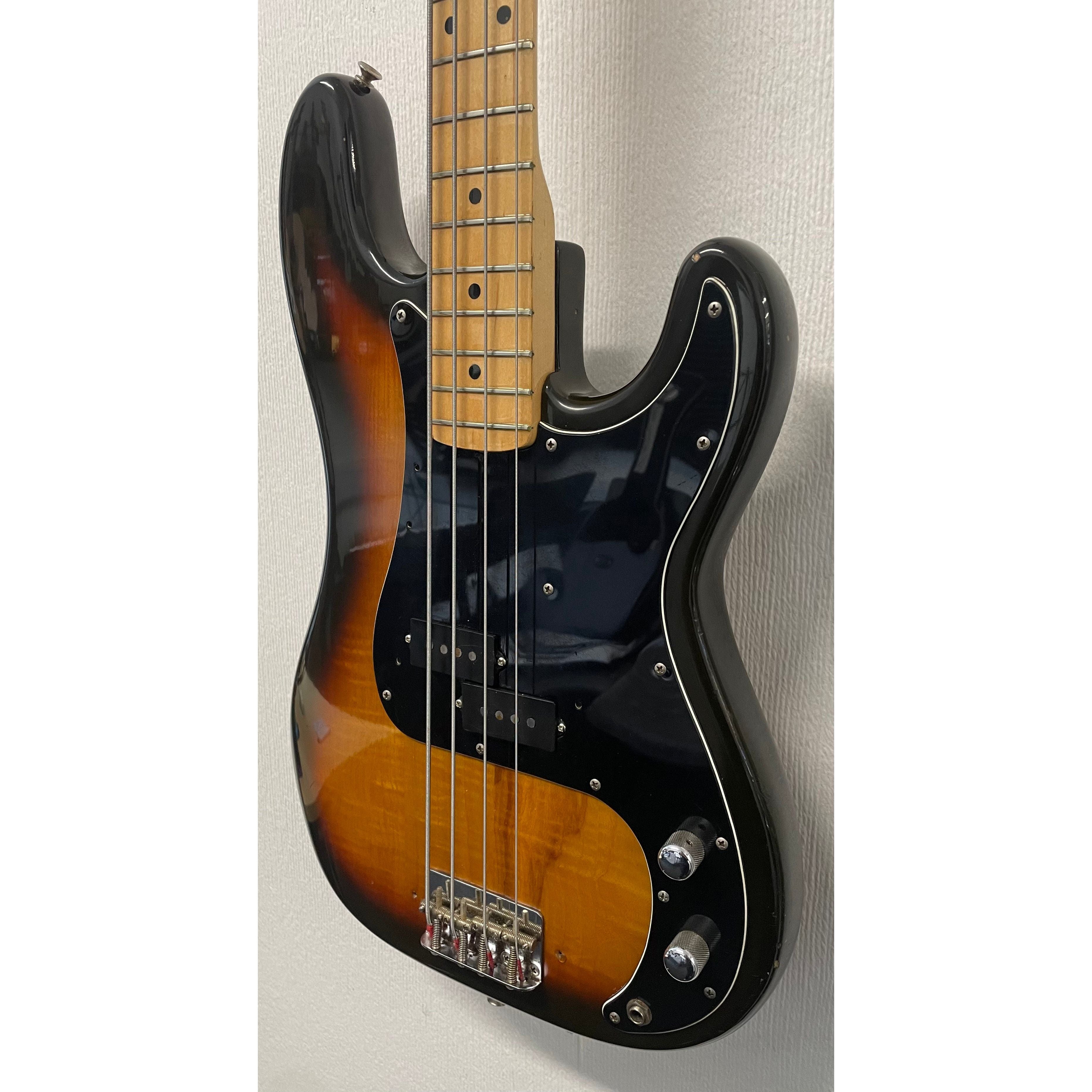 Fender USA Precision Bass 1979 in Sunburst with Hardcase Pre-Owned