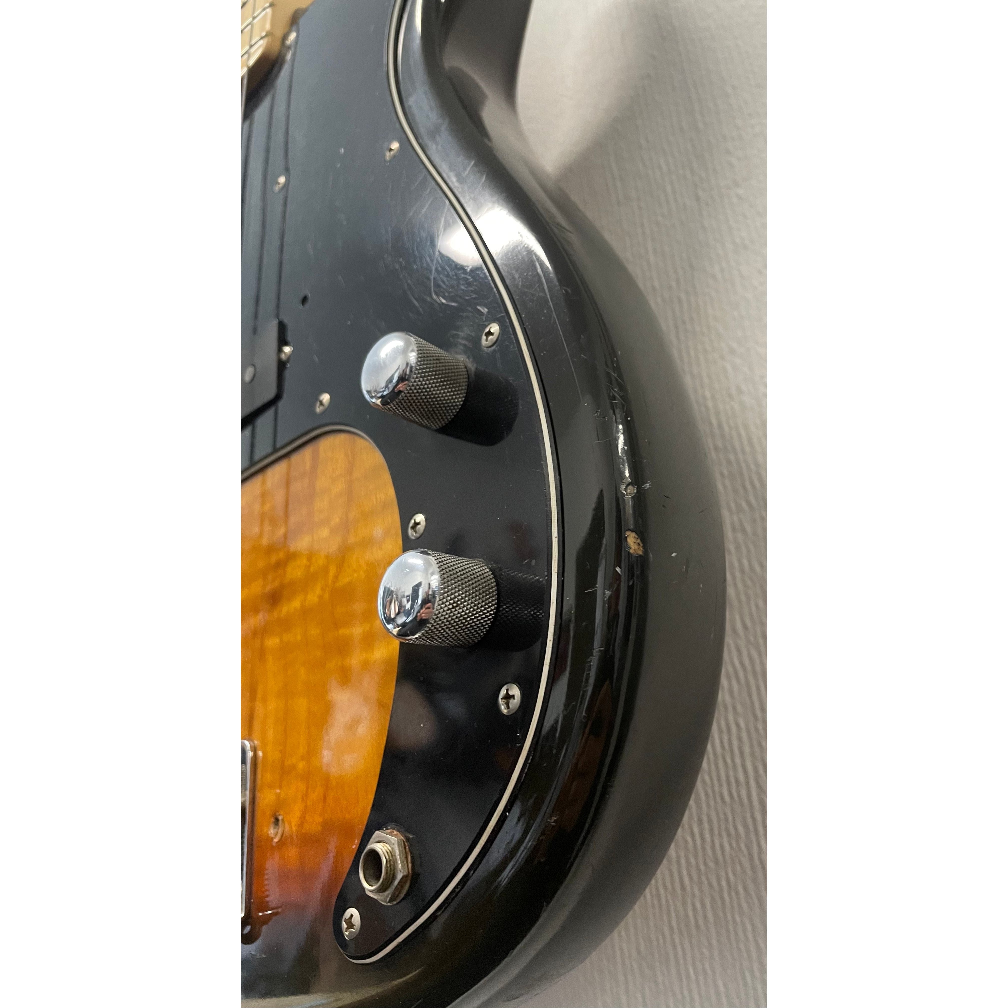 Fender USA Precision Bass 1979 in Sunburst with Hardcase Pre-Owned