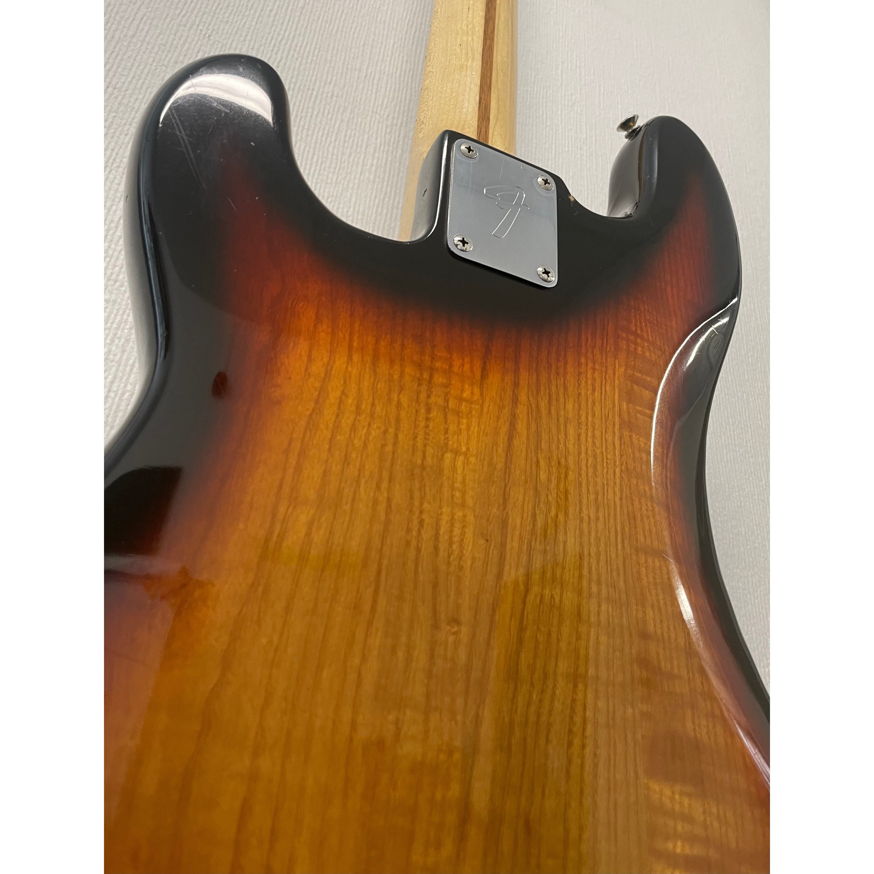 Fender USA Precision Bass 1979 in Sunburst with Hardcase Pre-Owned