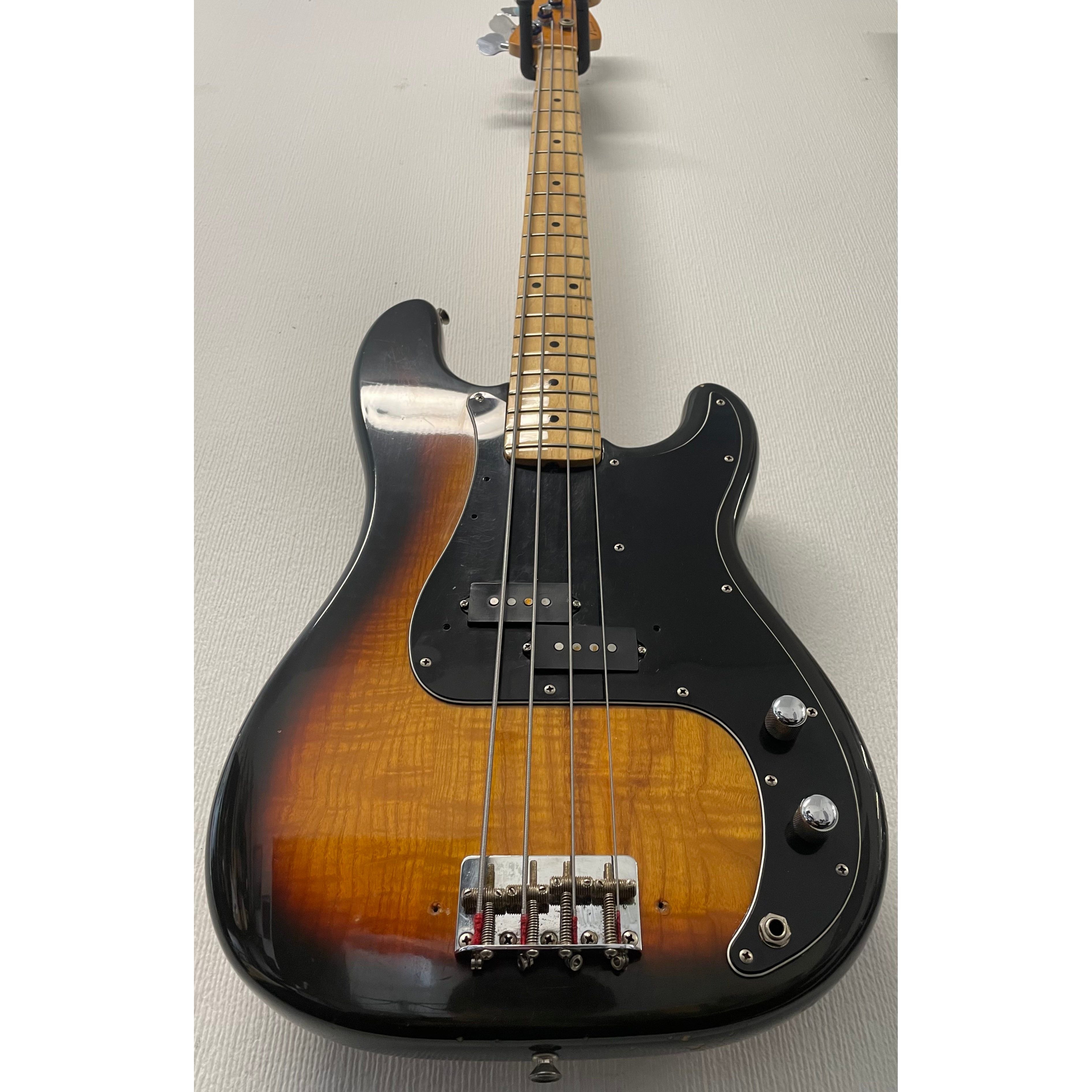 Fender USA Precision Bass 1979 in Sunburst with Hardcase Pre-Owned