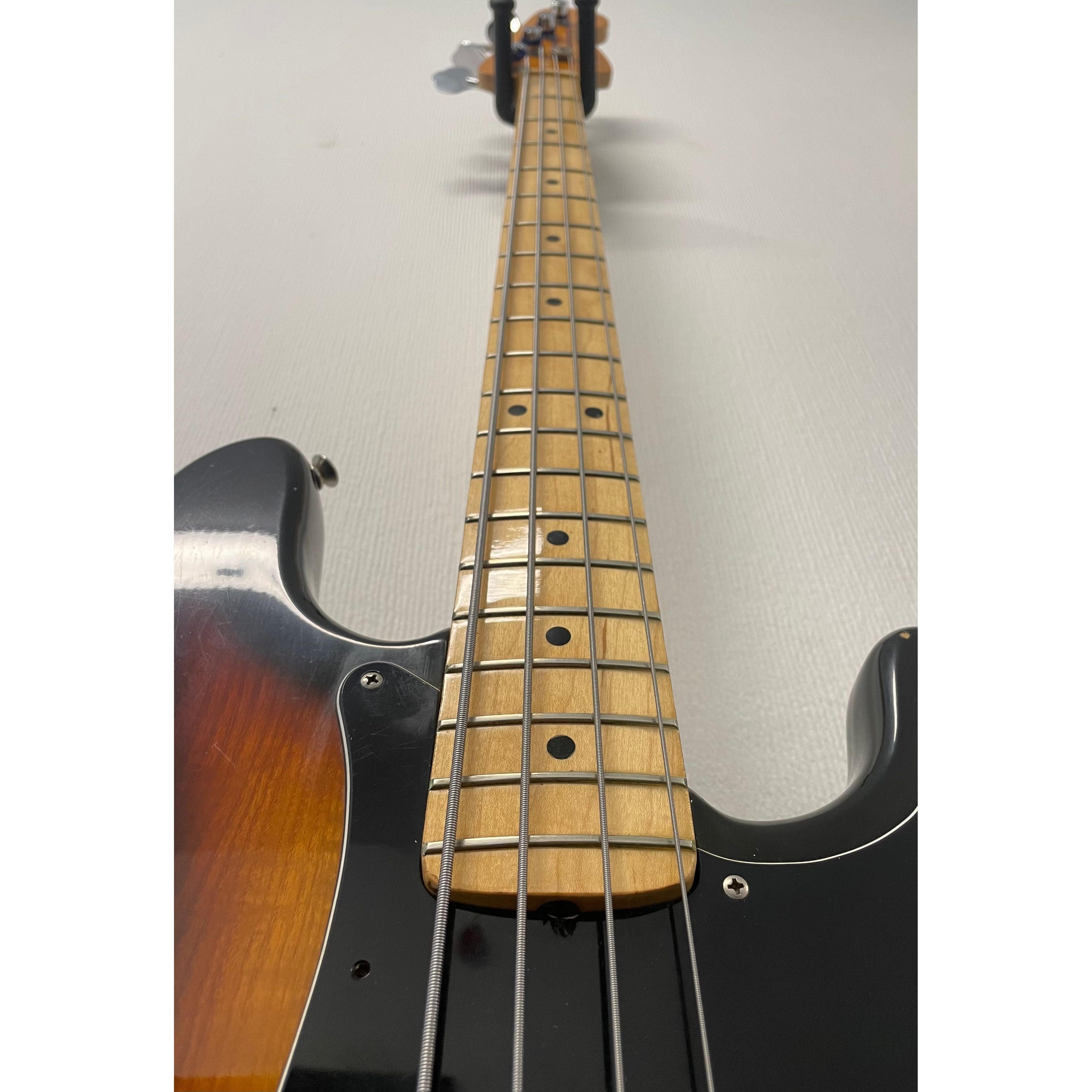 Fender USA Precision Bass 1979 in Sunburst with Hardcase Pre-Owned