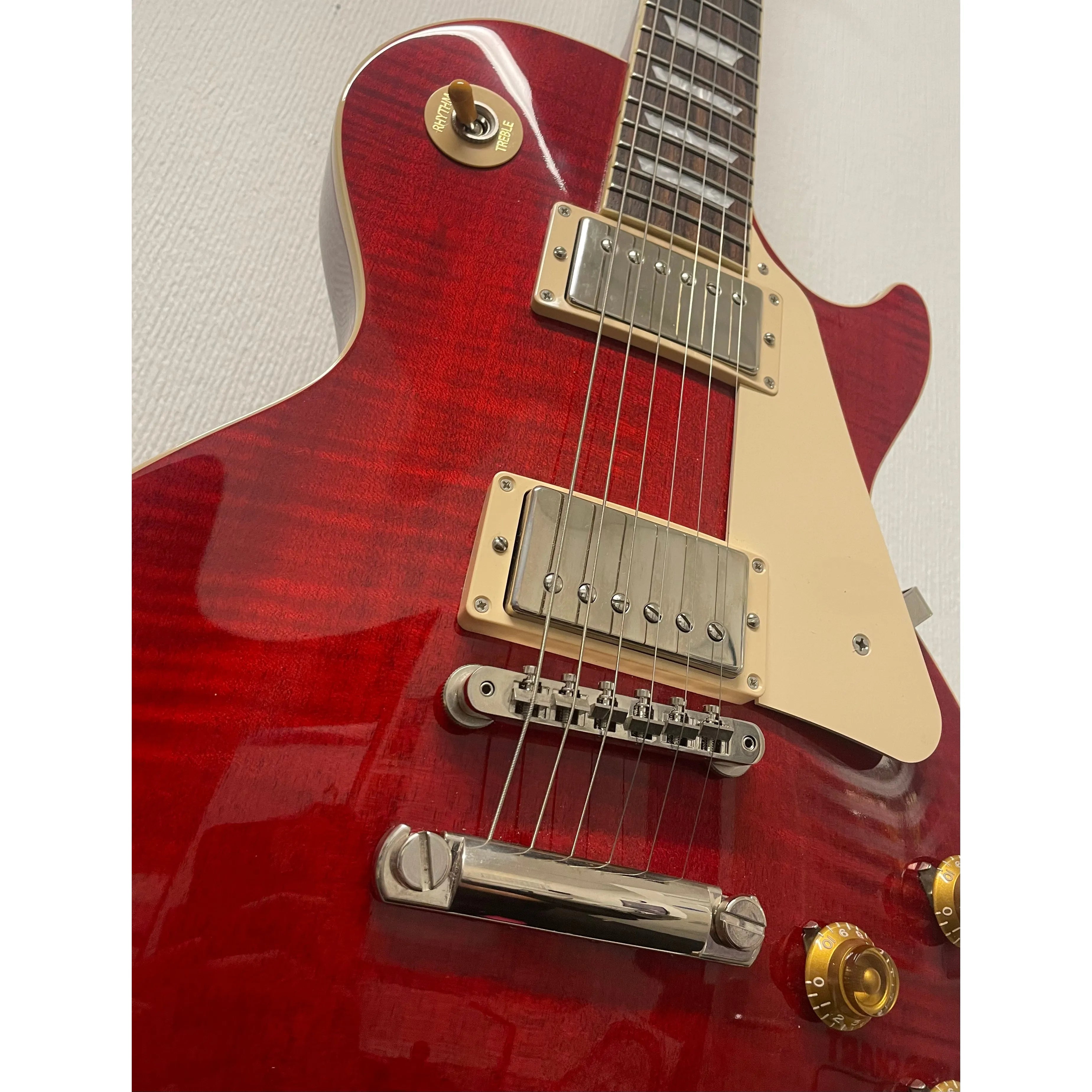 Gibson Les Paul Standard 50s Figured Top in Trans Cherry with Original Hardcase, Case Candy and Box