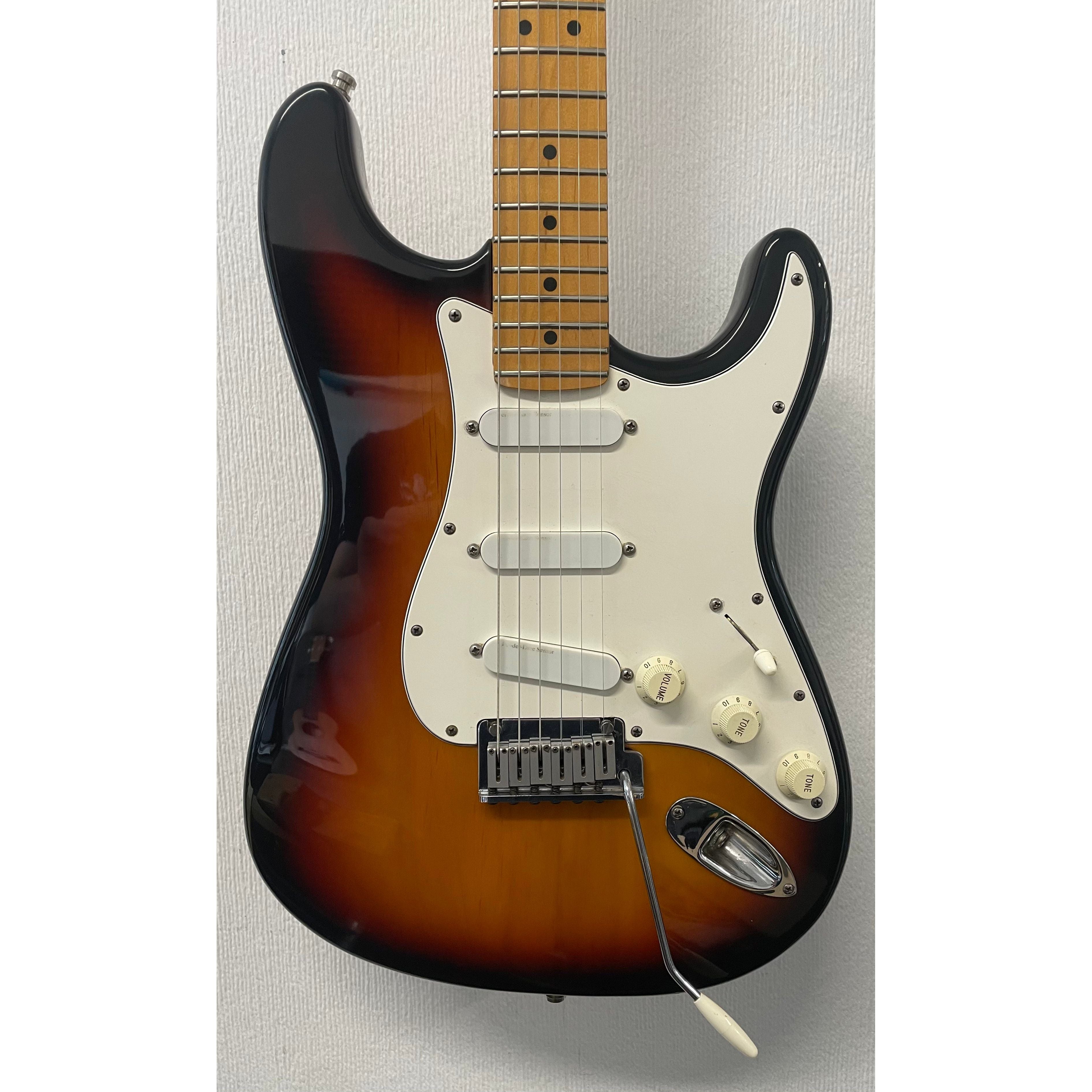 Fender USA Stratocaster 1989 in 3 Tone Sunburst with Fender Lace Sensor Pickups and Hardcase Pre-Owned