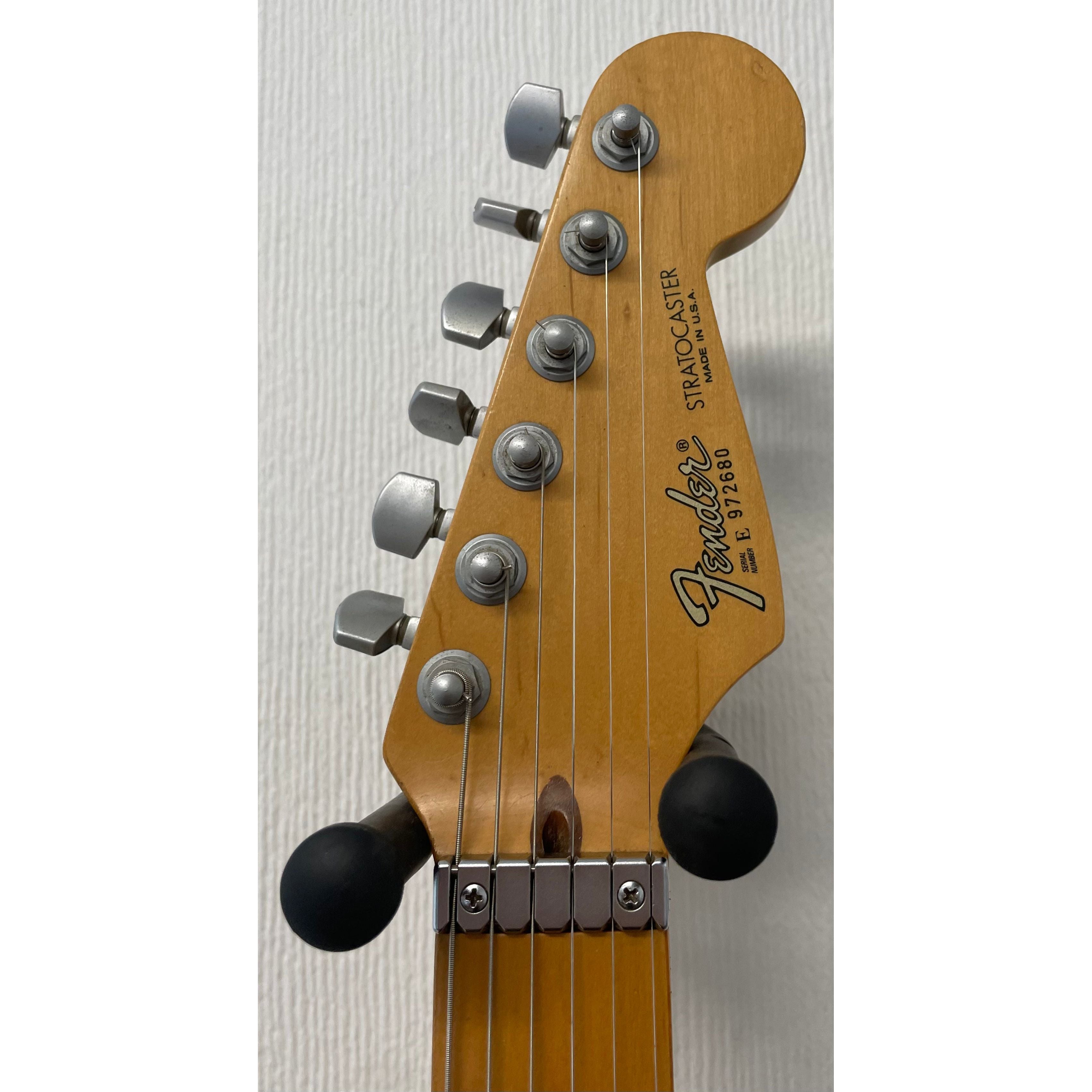 Fender USA Stratocaster 1989 in 3 Tone Sunburst with Fender Lace Sensor Pickups and Hardcase Pre-Owned