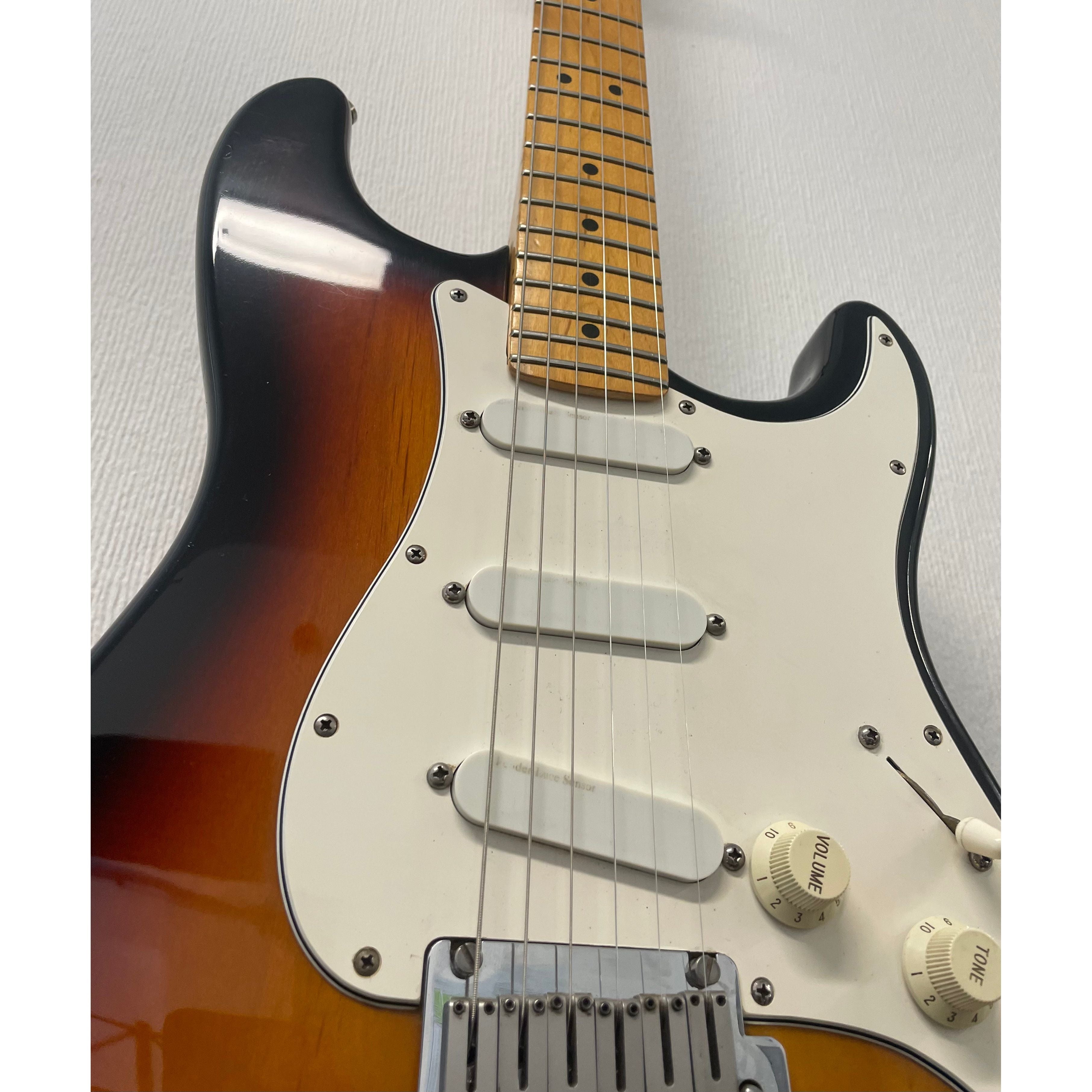 Fender USA Stratocaster 1989 in 3 Tone Sunburst with Fender Lace Sensor Pickups and Hardcase Pre-Owned