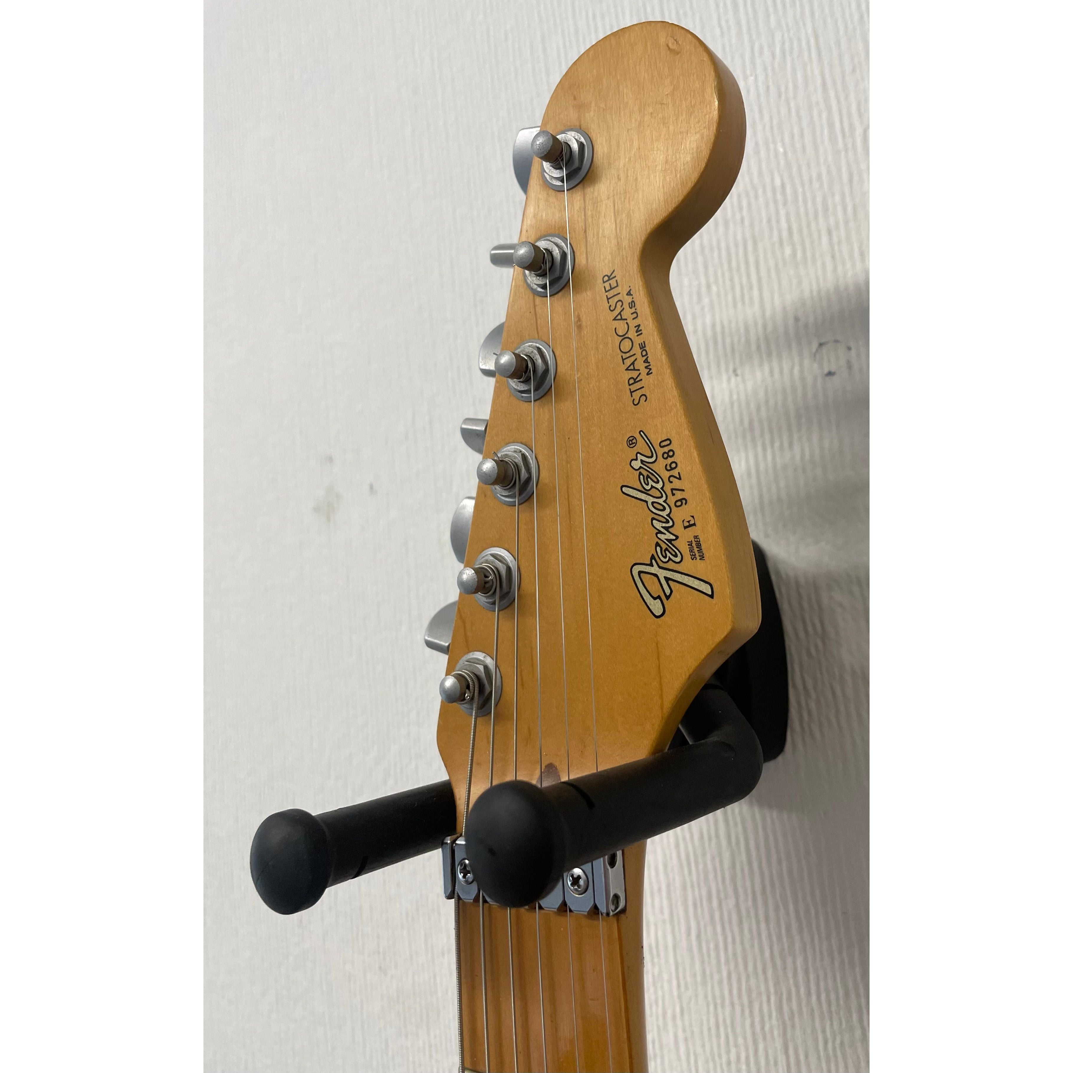 Fender USA Stratocaster 1989 in 3 Tone Sunburst with Fender Lace Sensor Pickups and Hardcase Pre-Owned