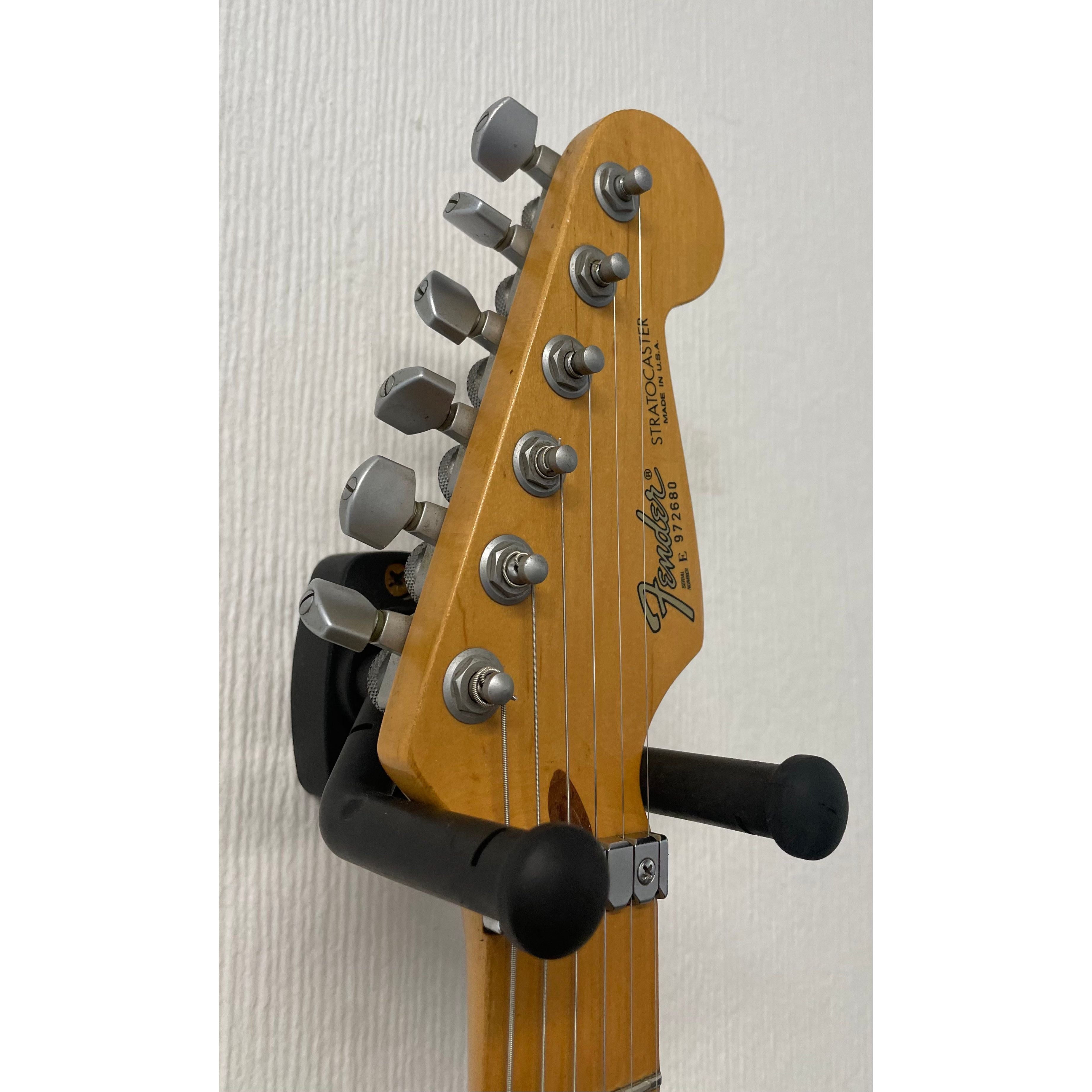 Fender USA Stratocaster 1989 in 3 Tone Sunburst with Fender Lace Sensor Pickups and Hardcase Pre-Owned