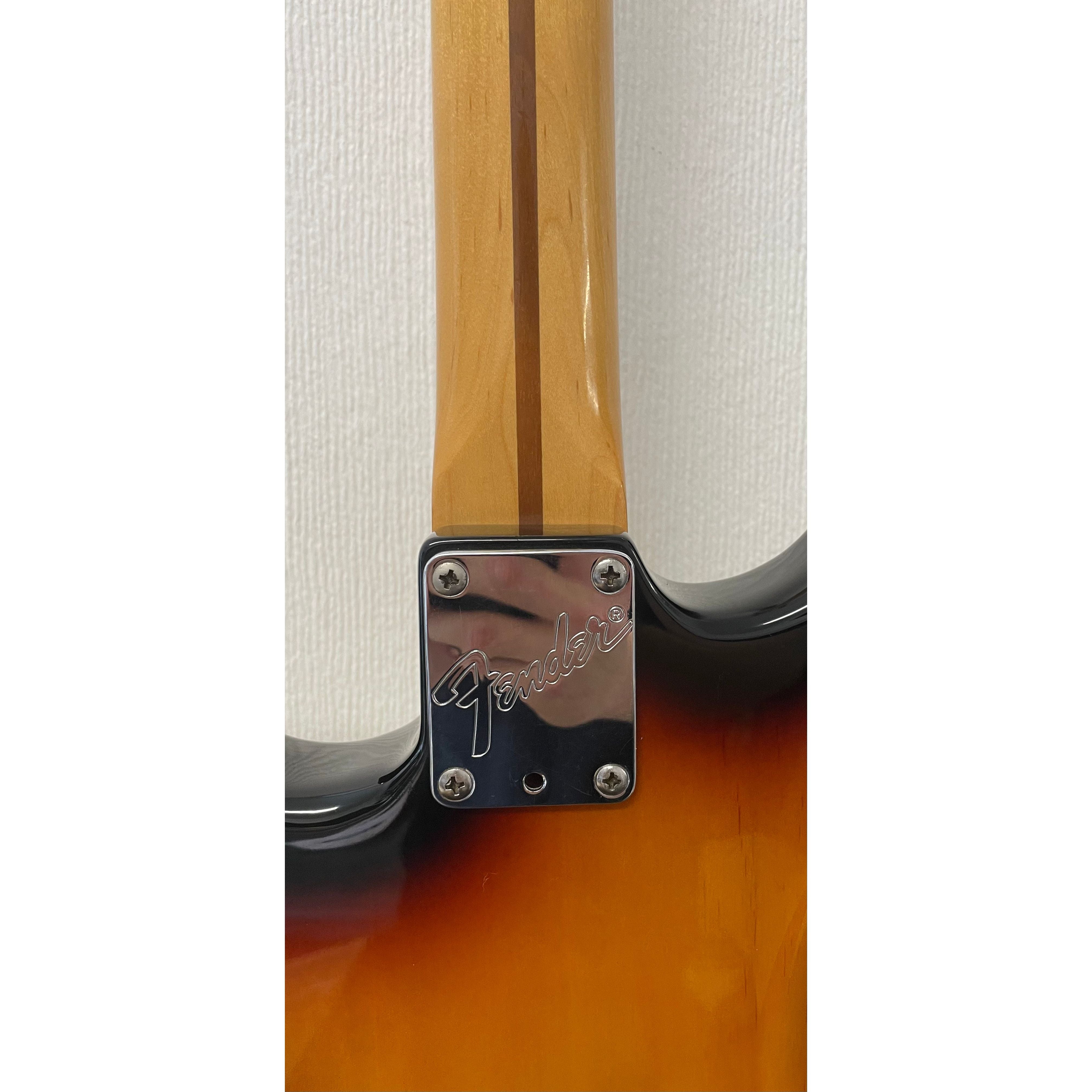 Fender USA Stratocaster 1989 in 3 Tone Sunburst with Fender Lace Sensor Pickups and Hardcase Pre-Owned