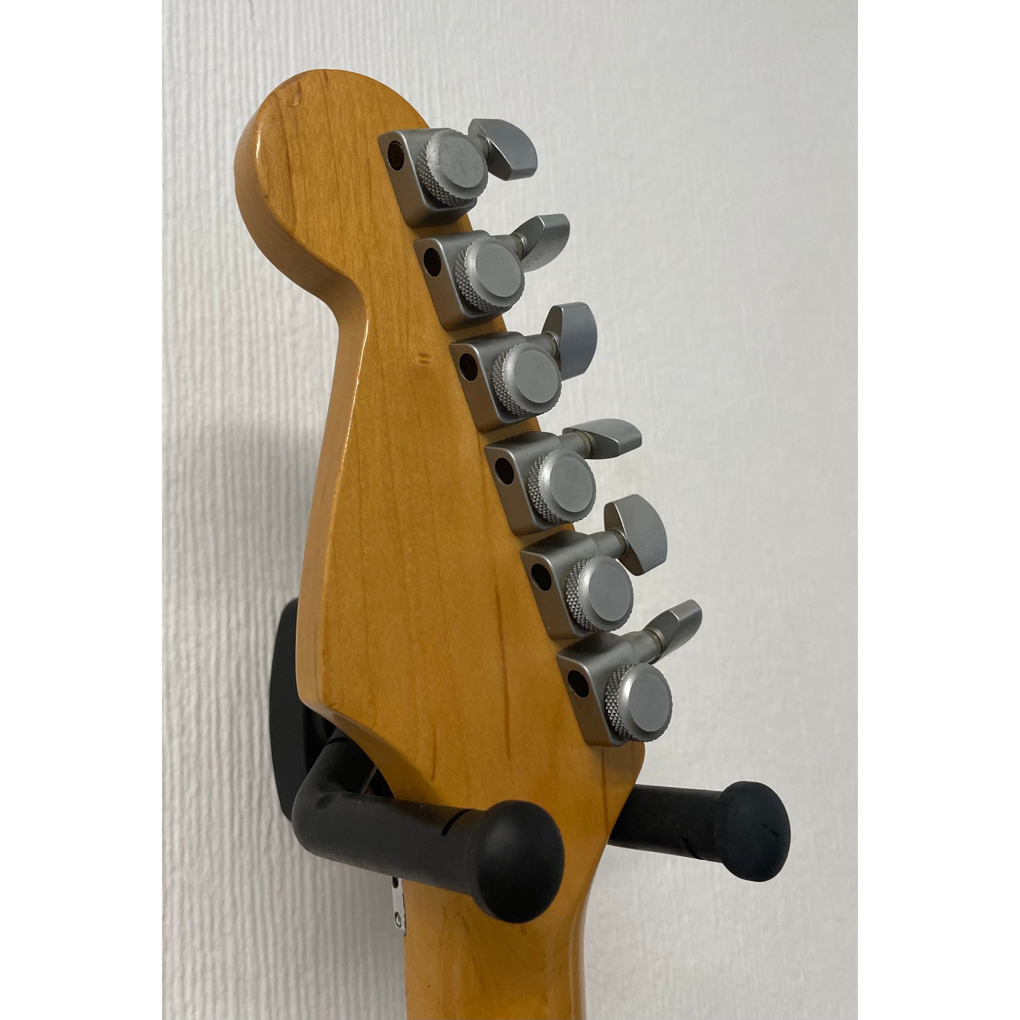 Fender USA Stratocaster 1989 in 3 Tone Sunburst with Fender Lace Sensor Pickups and Hardcase Pre-Owned