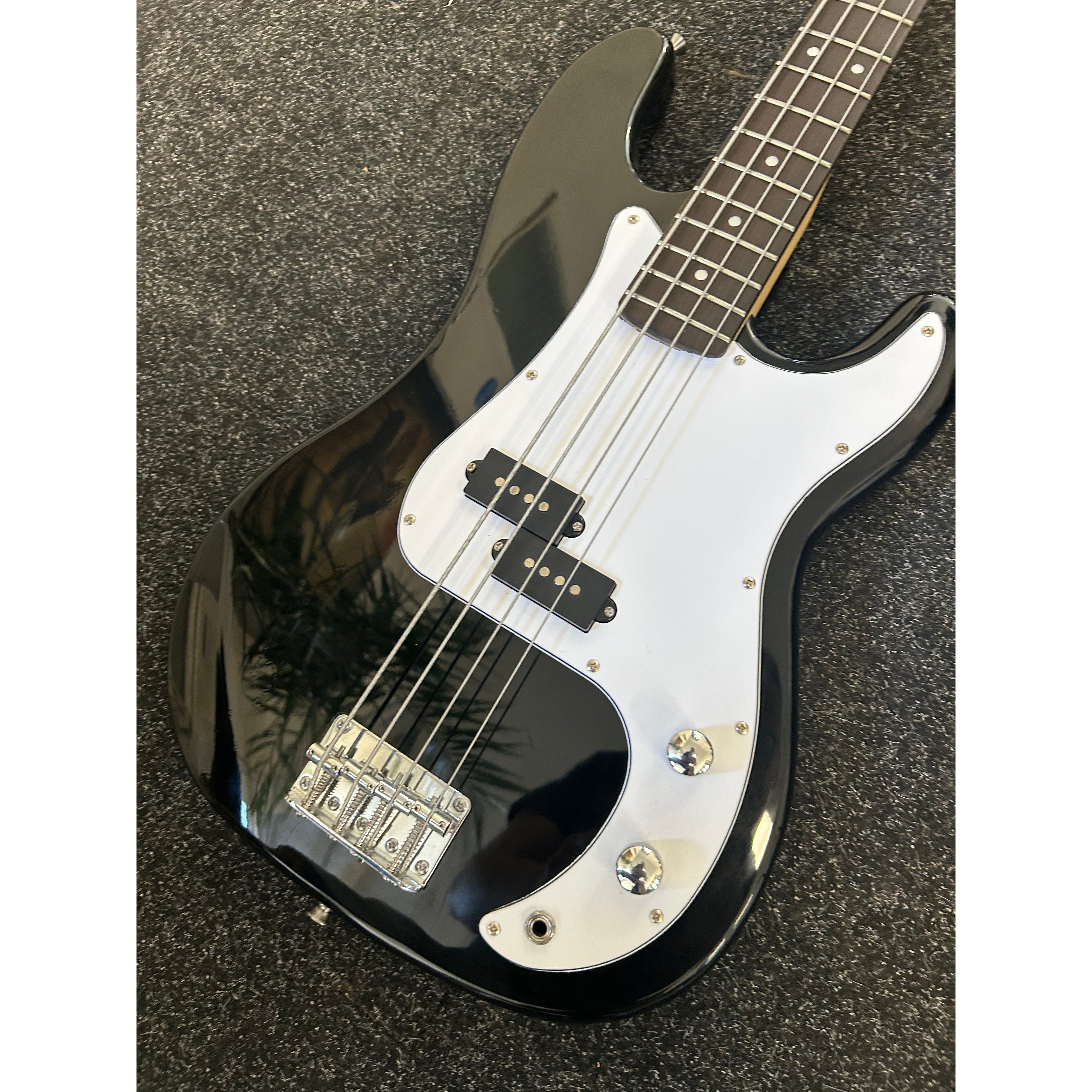 Gear4Music P-Style Precision Bass Guitar in Gloss Black Pre-Owned