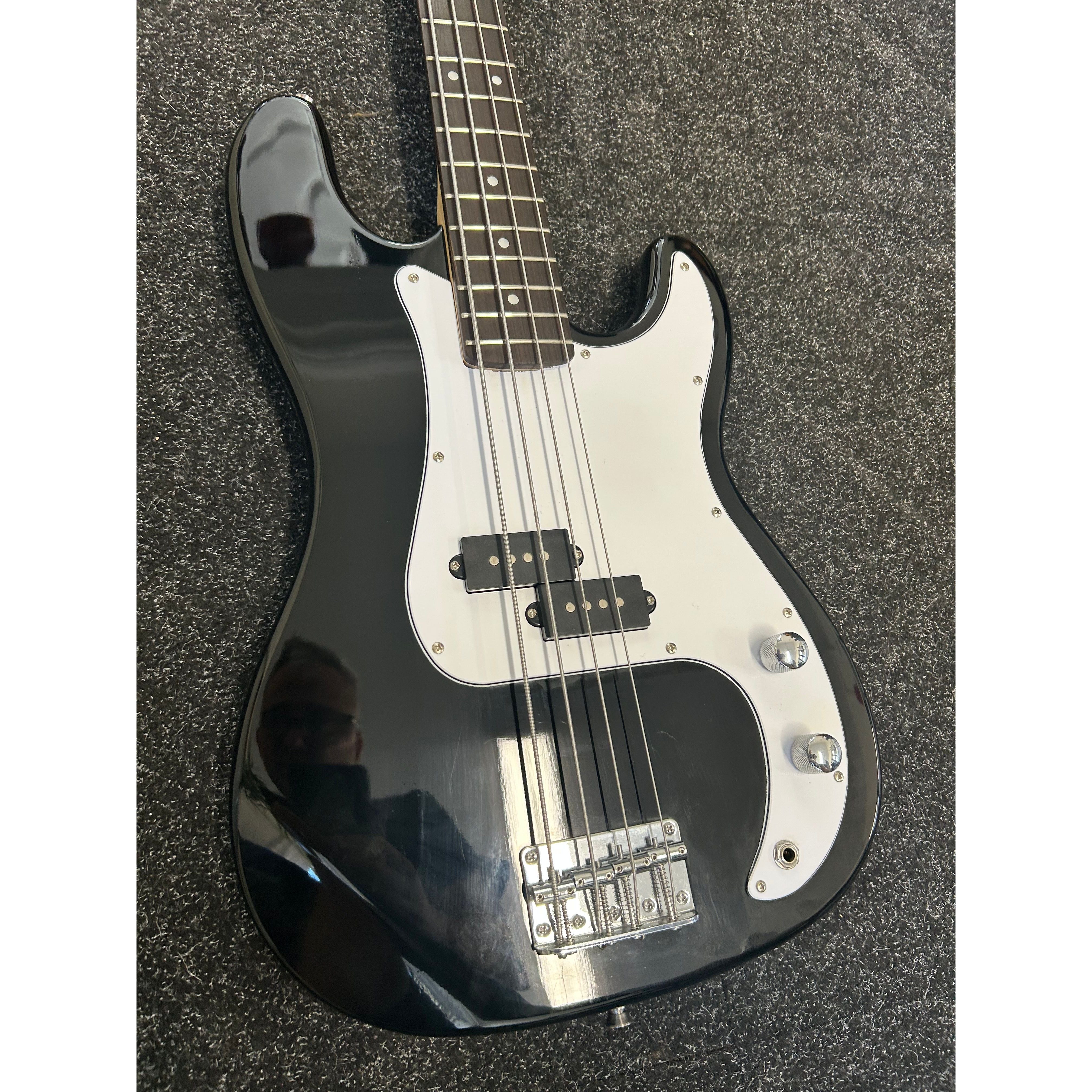 Gear4Music P-Style Precision Bass Guitar in Gloss Black Pre-Owned