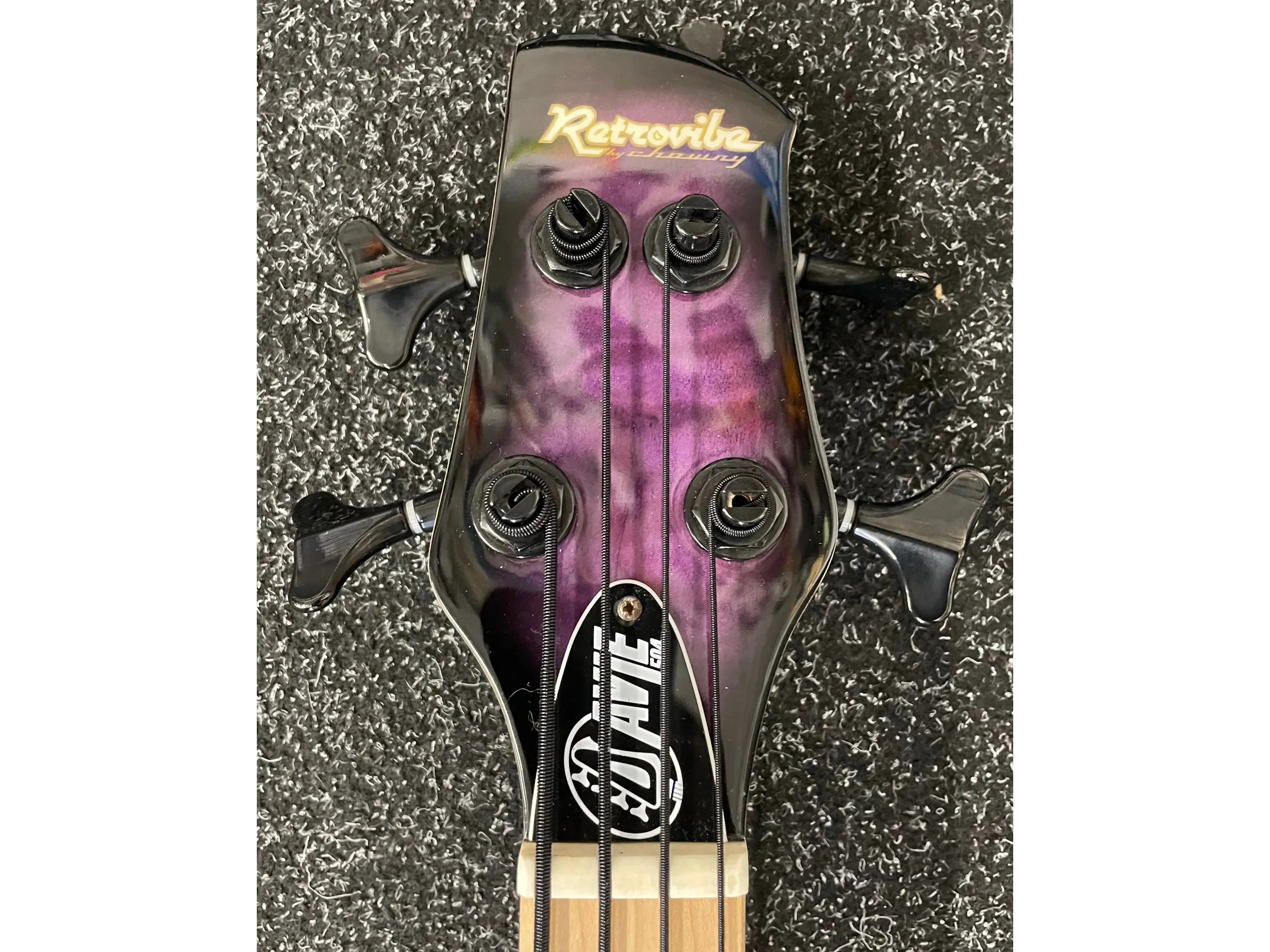 Chowny Retrovibe Davie504 EVO Bass Guitar in Purpleburst Pre-Owned