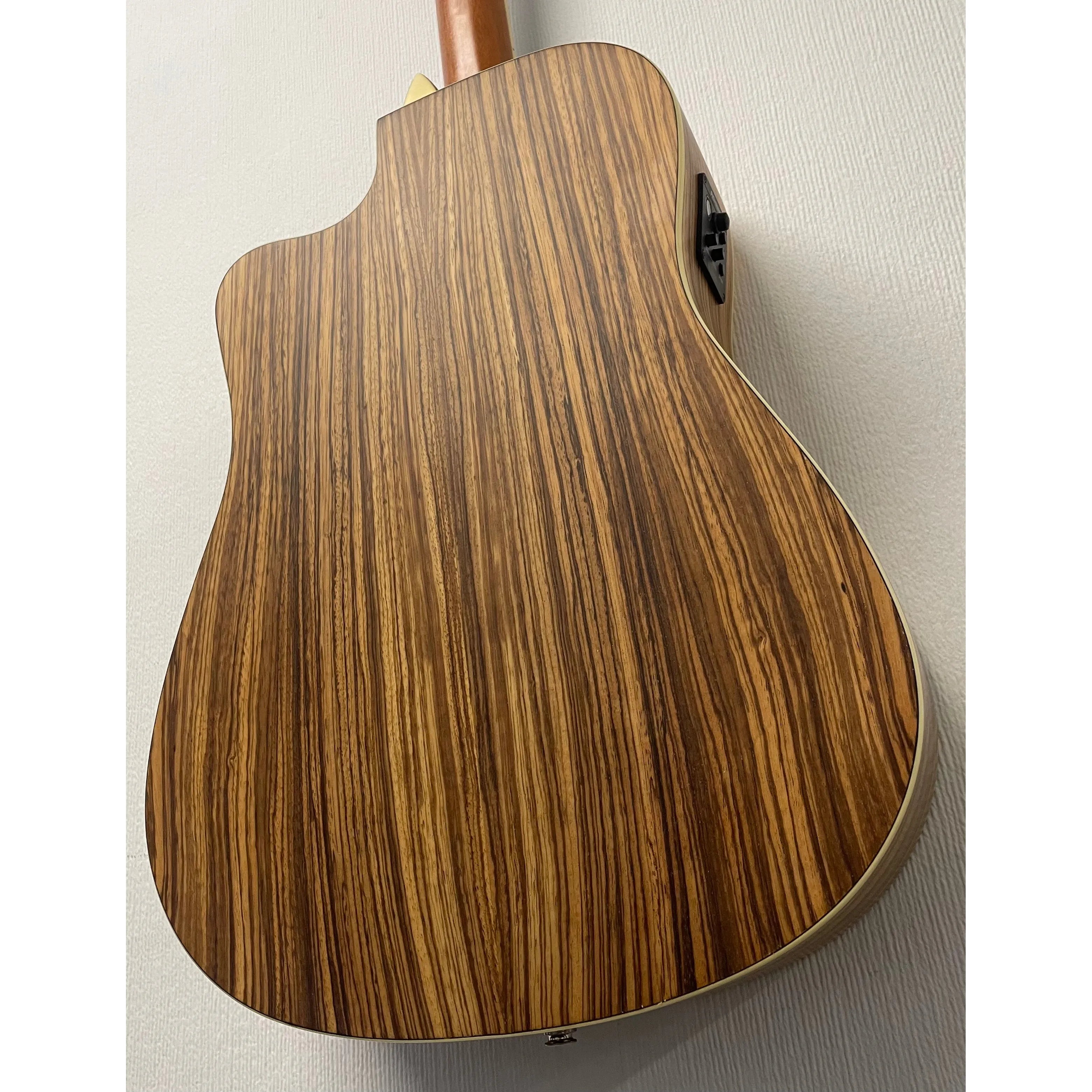 Turner Dreadnought 40CE Electro Acoustic Guitar