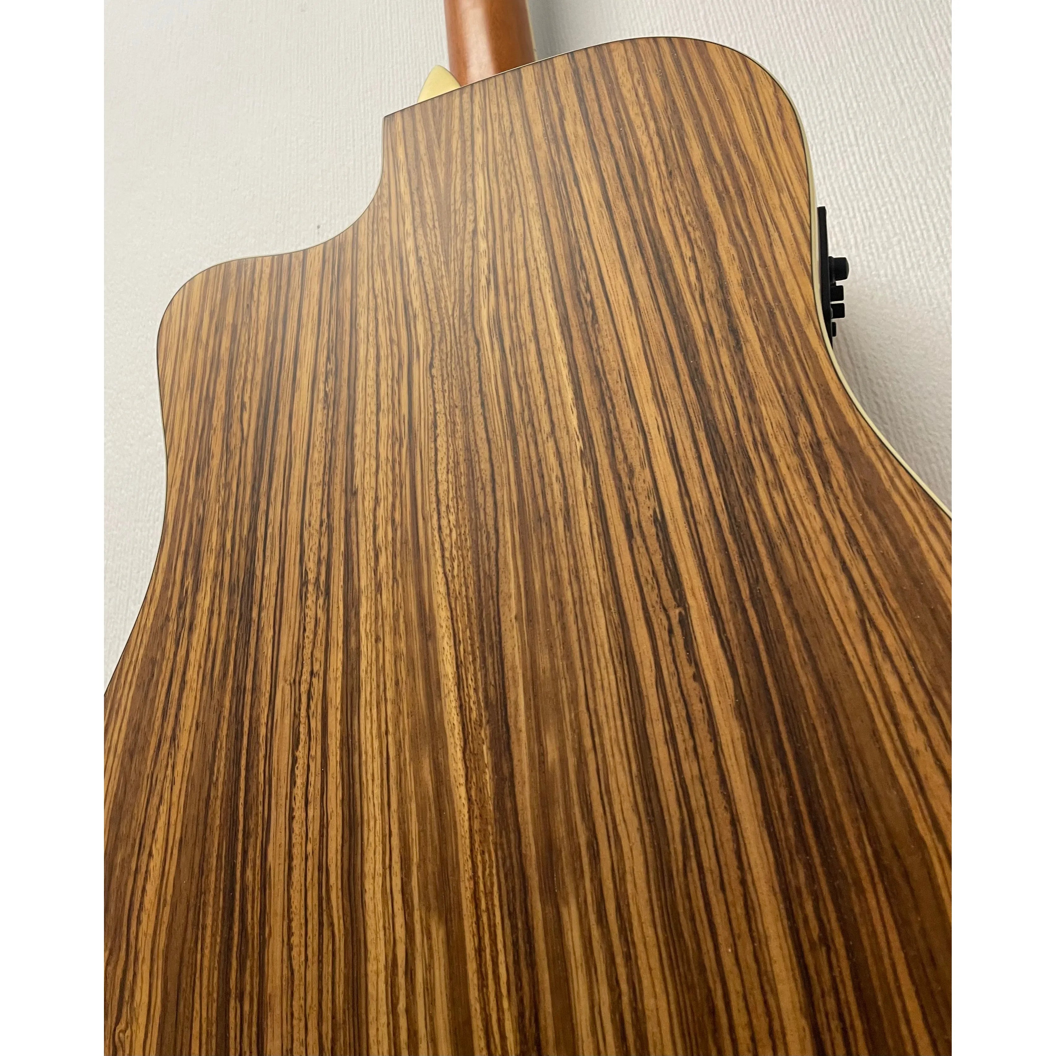 Turner Dreadnought 40CE Electro Acoustic Guitar