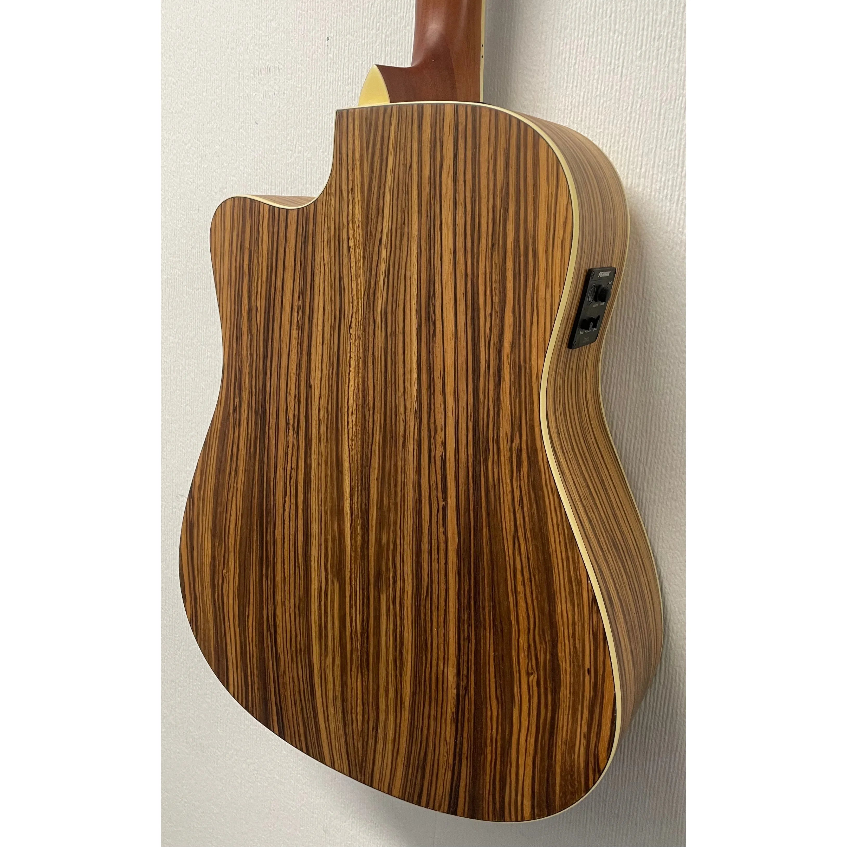 Turner Dreadnought 40CE Electro Acoustic Guitar