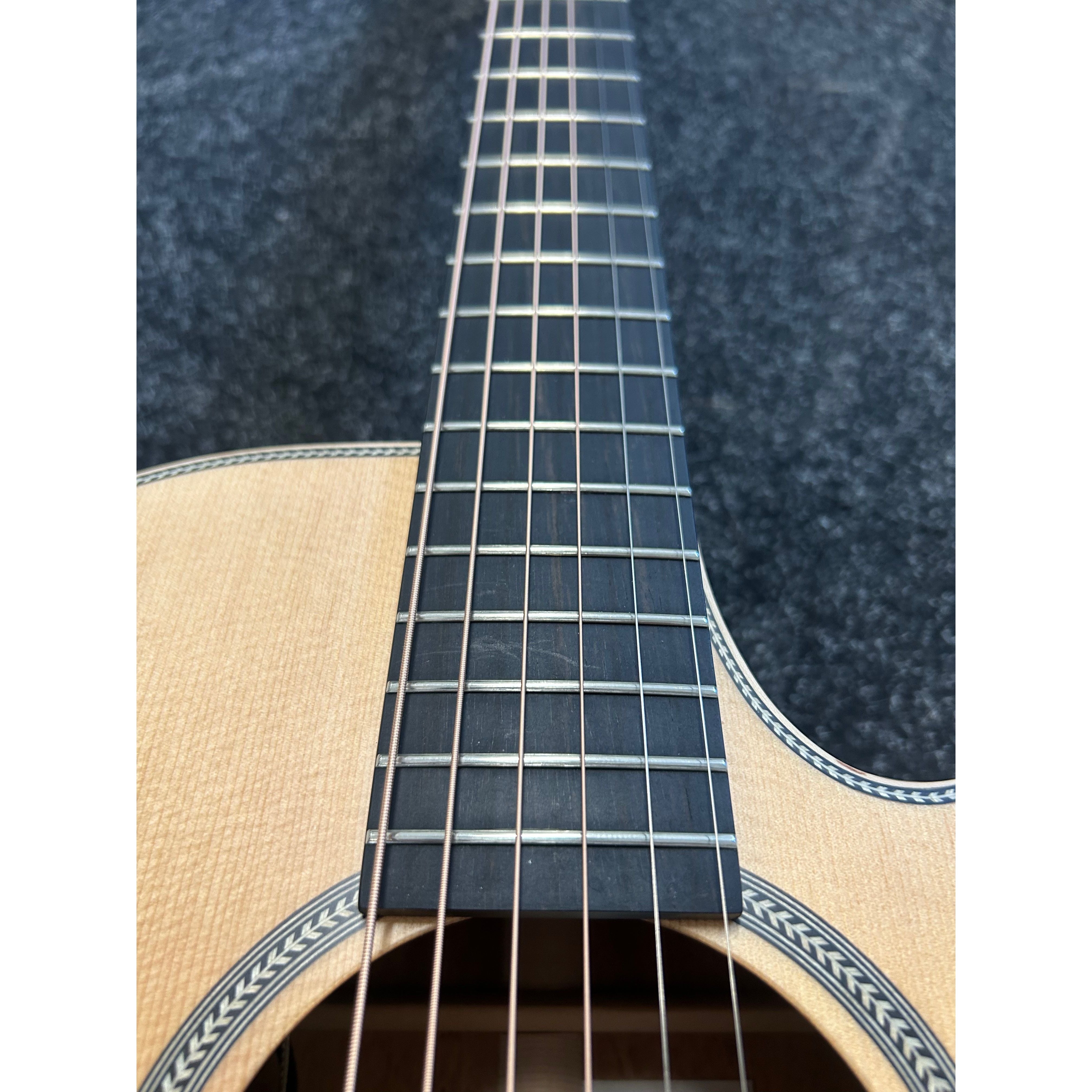 Tanglewood TGB4CE Great Britain 'Super Folk Cutaway' Electro Acoustic Guitar