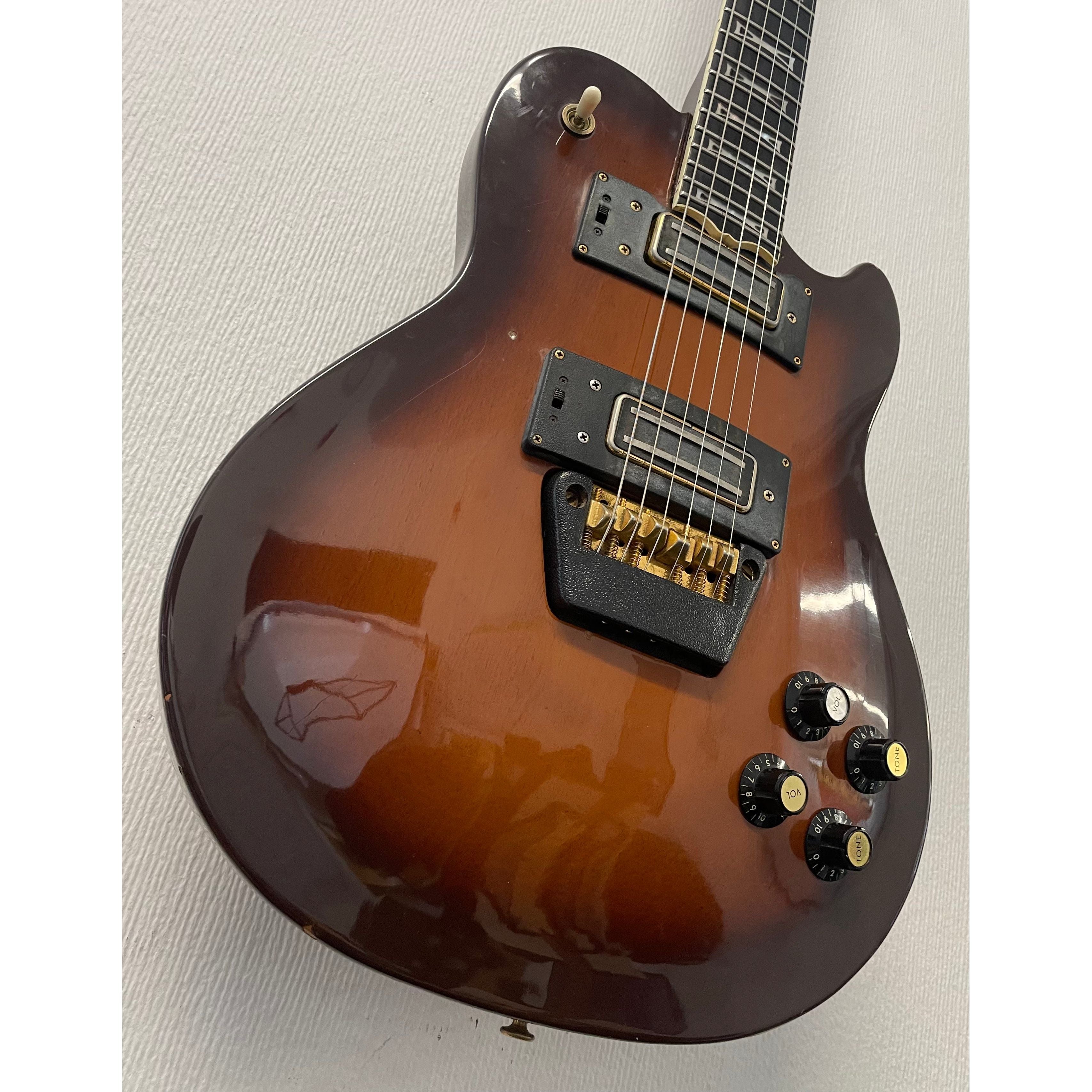Ovation Ultra Kamen II (UK II) in Sunburst with Original Hardcase Pre-Owned
