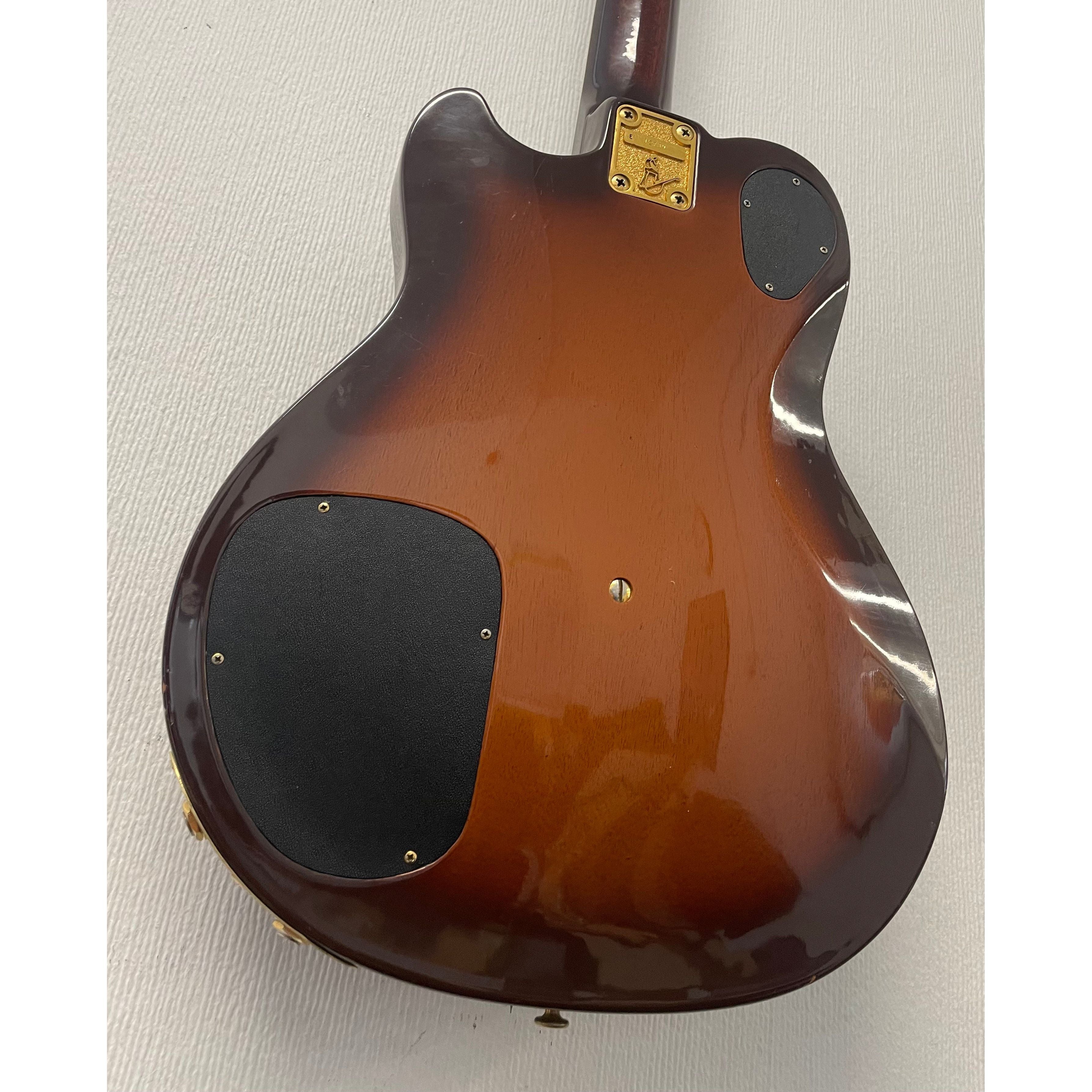 Ovation Ultra Kamen II (UK II) in Sunburst with Original Hardcase Pre-Owned
