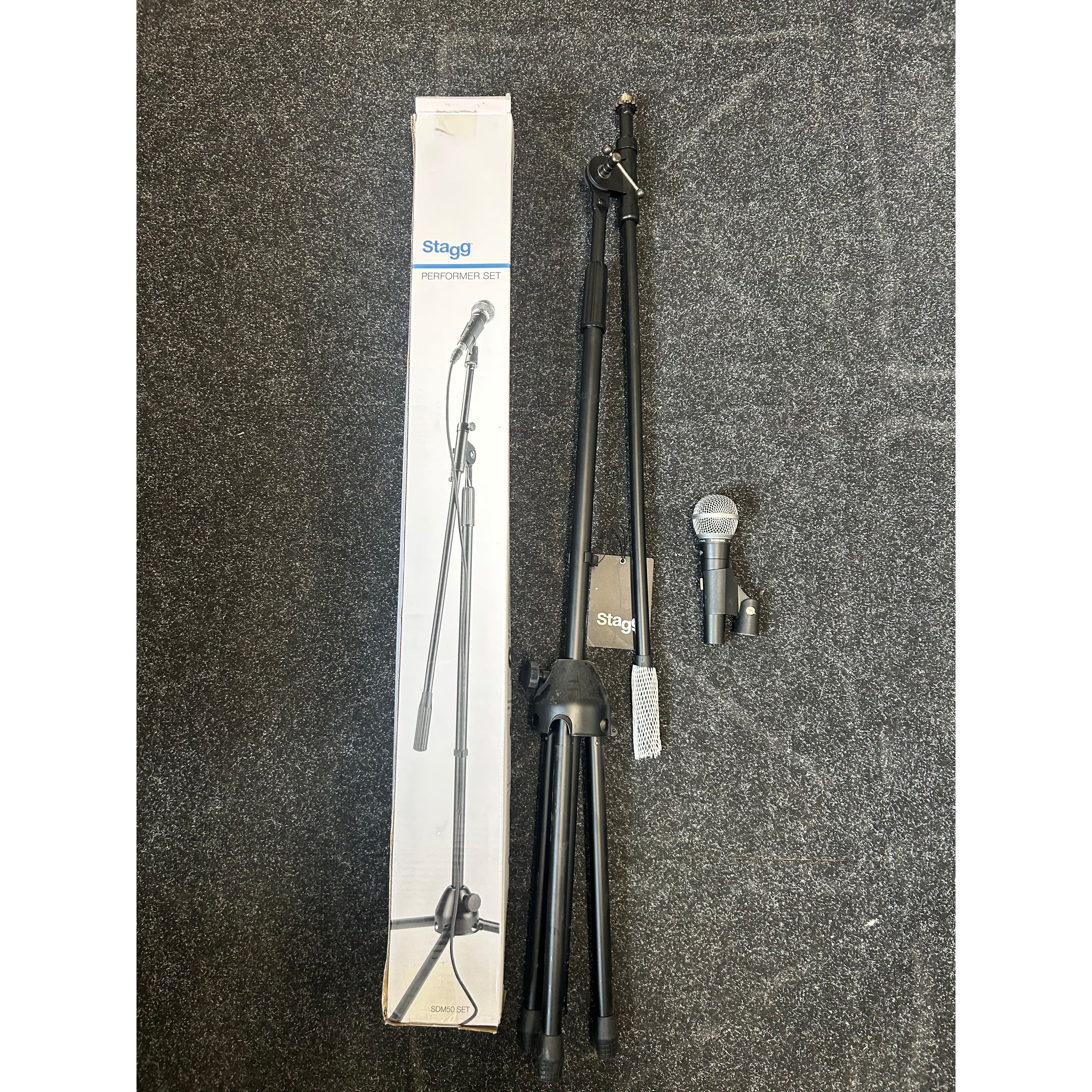 Stagg Microphone Performer Set, Mic, Stand and Clip - B-Stock