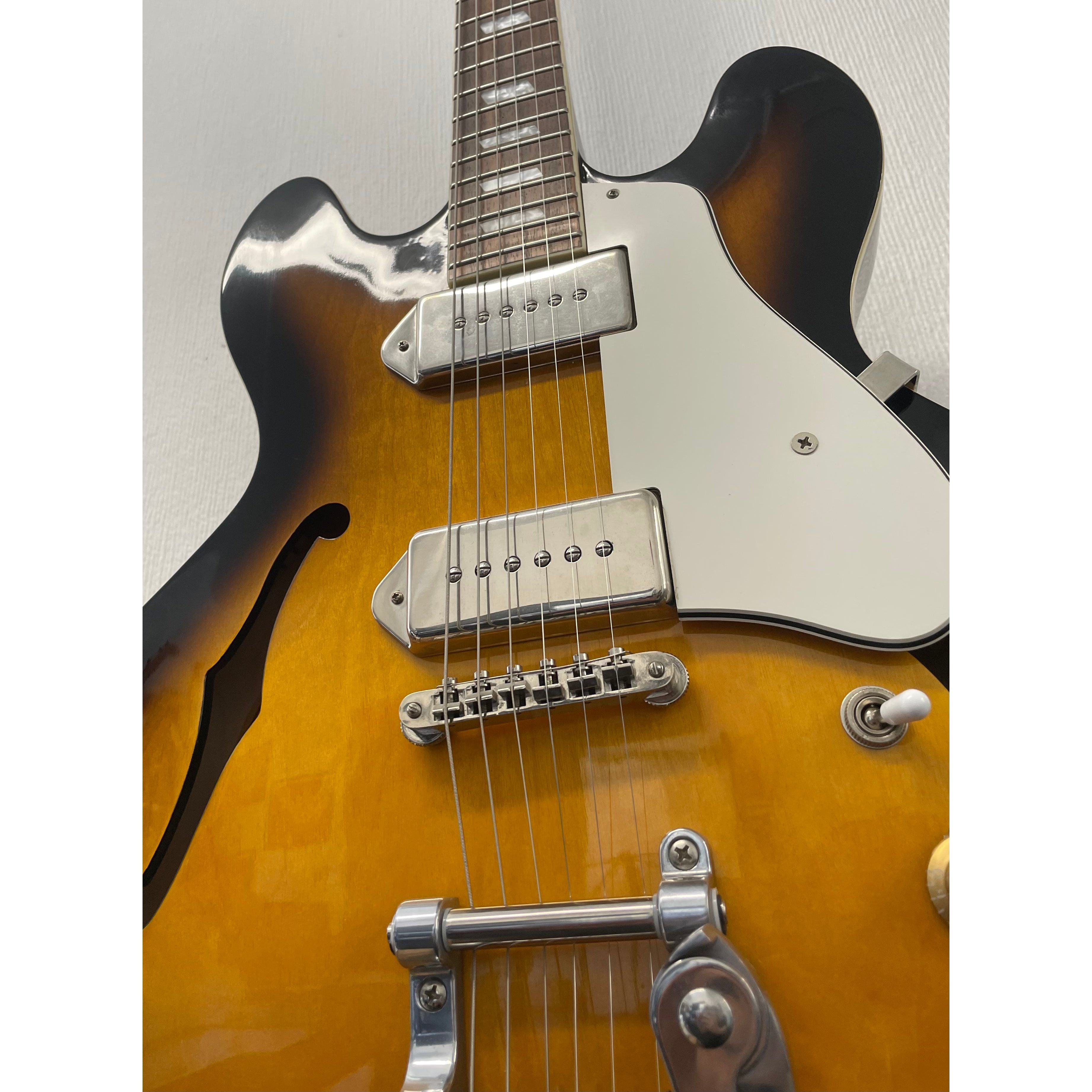 Epiphone Casino VS Bigsby Hollowbody Electric Guitar in Vintage Sunburst Pre-Owned