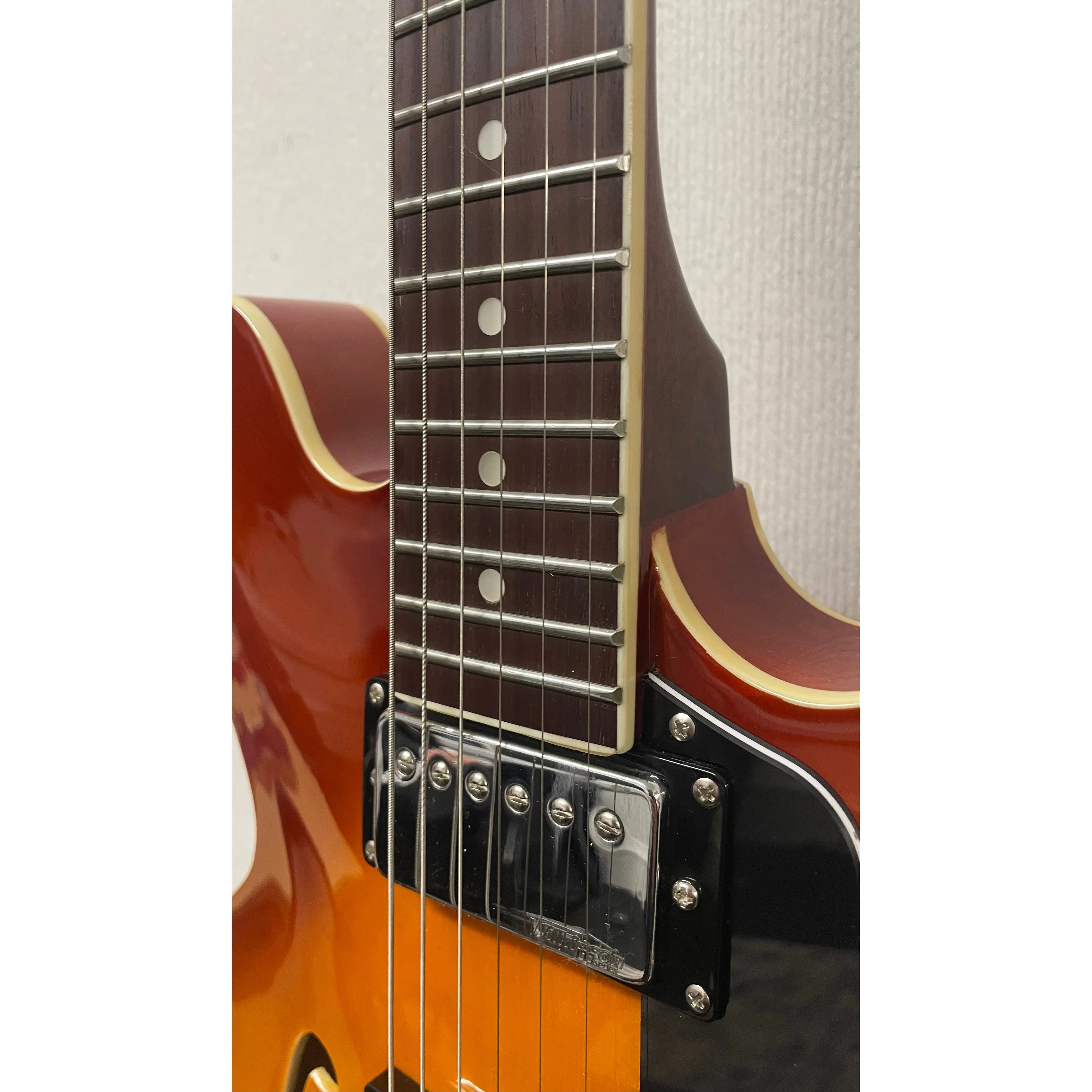 Vintage Hollowbody Electric Guitar VSA500 in Honeyburst Pre-Owned