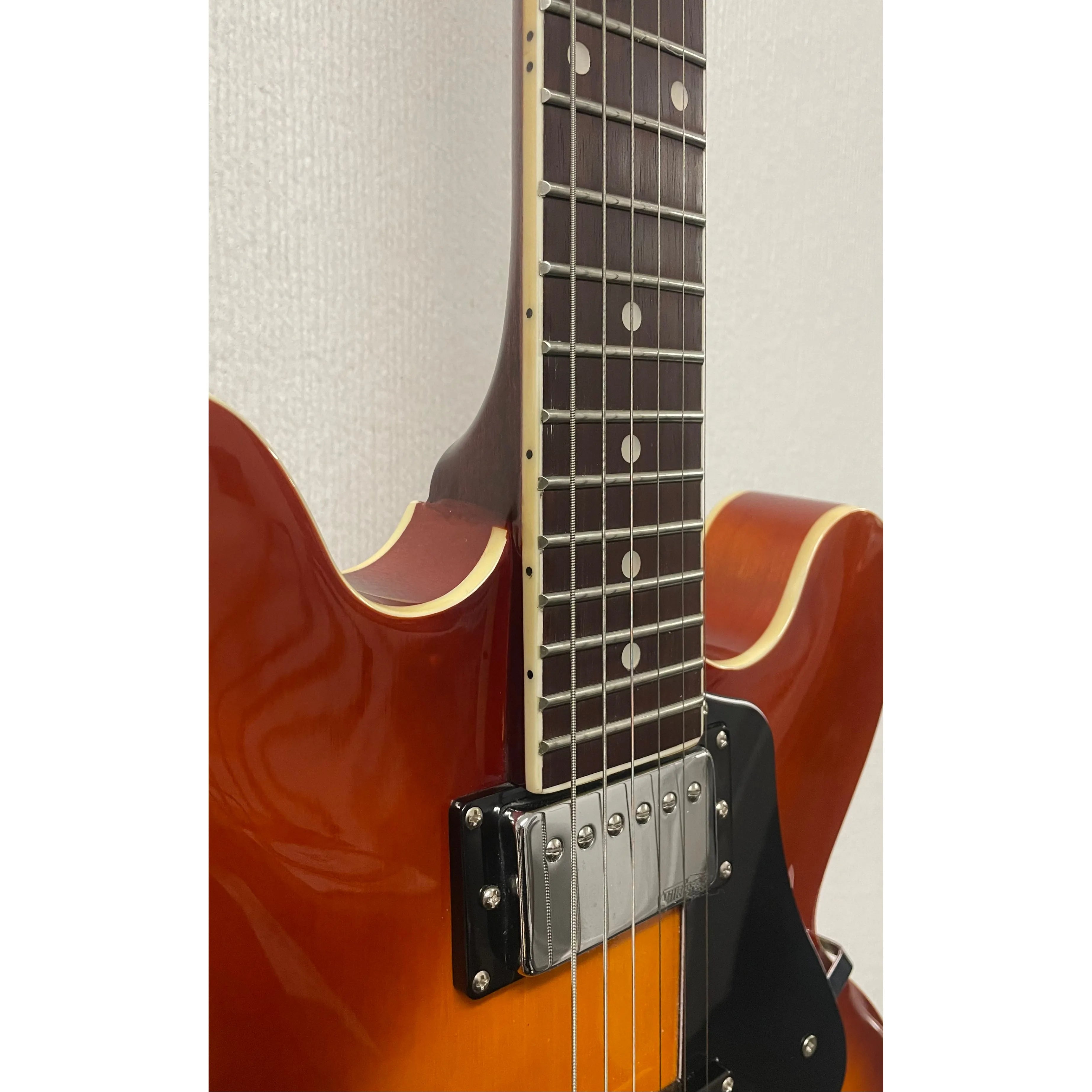 Vintage Hollowbody Electric Guitar VSA500 in Honeyburst Pre-Owned