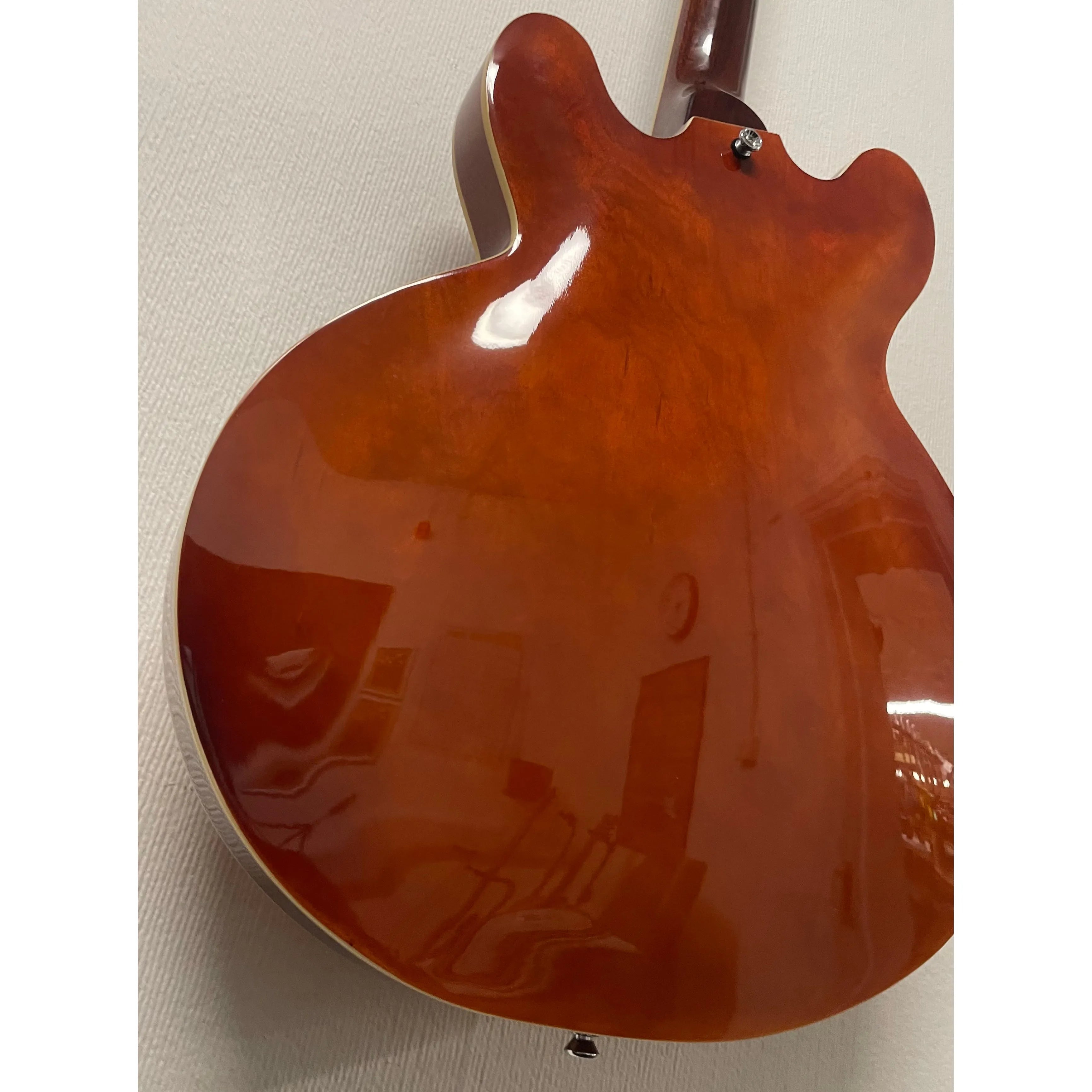 Vintage Hollowbody Electric Guitar VSA500 in Honeyburst Pre-Owned