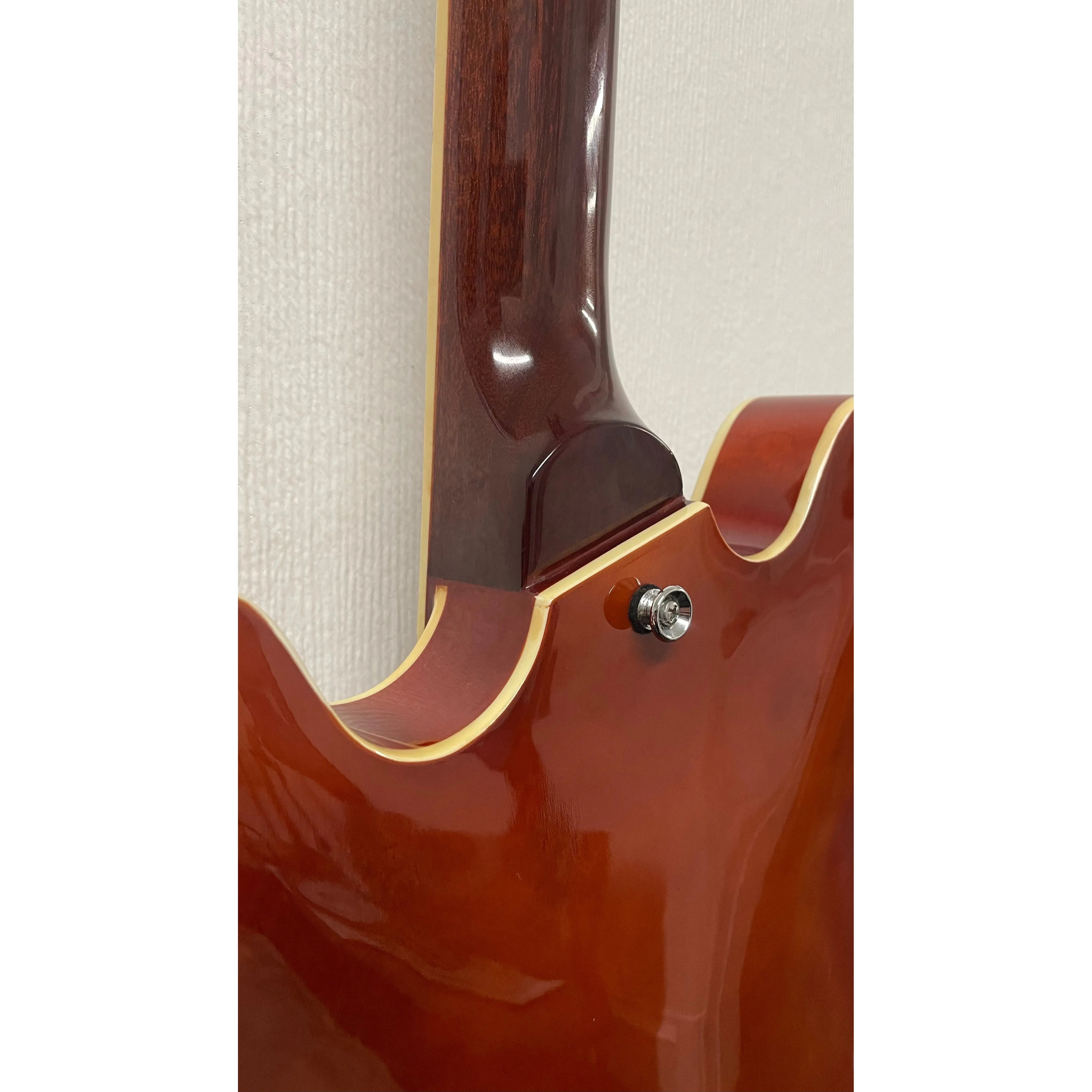 Vintage Hollowbody Electric Guitar VSA500 in Honeyburst Pre-Owned