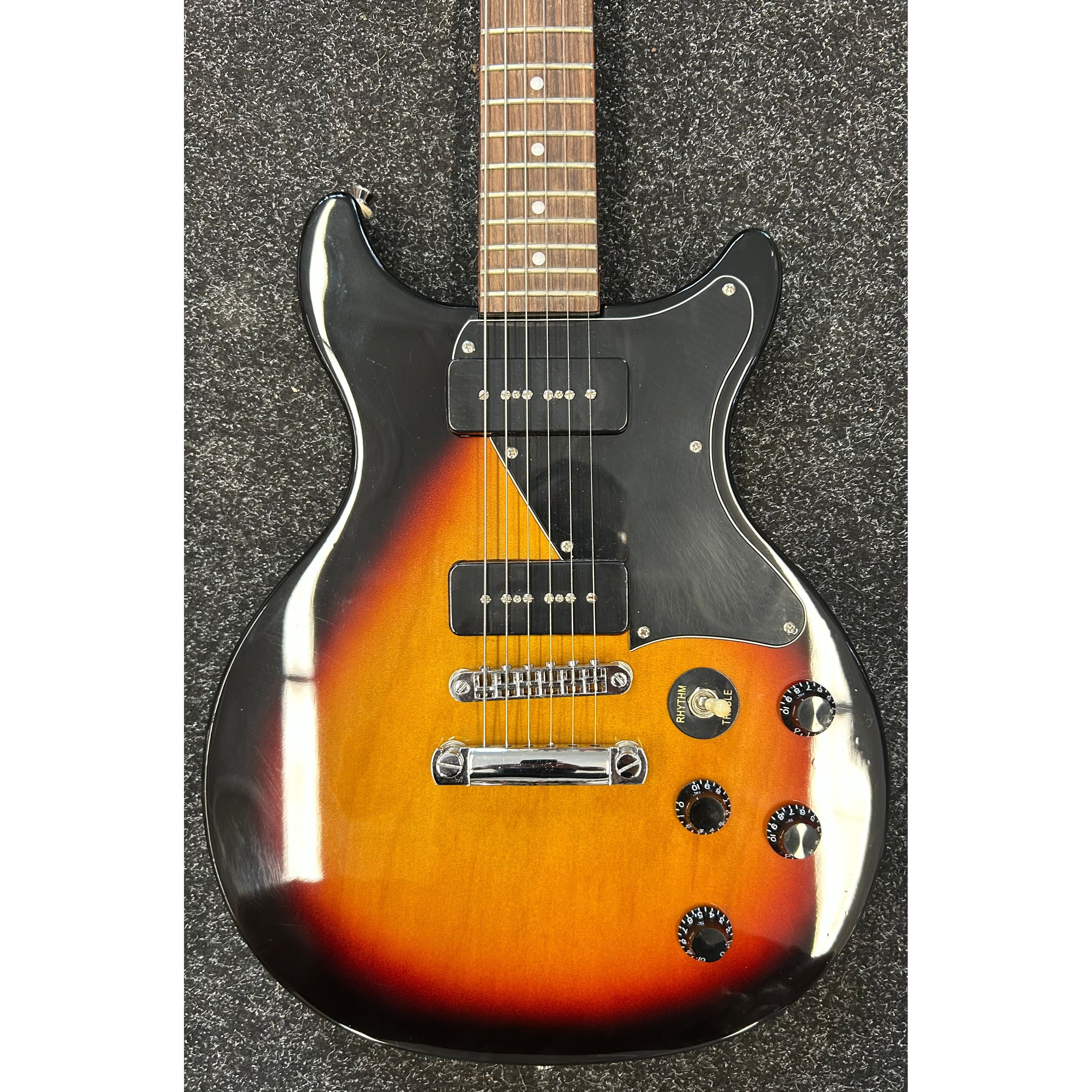 Cruiser by Crafter DC LJ550 Double Cut LP-Style Electric Guitar with P90’s in Sunburst Pre-Owned