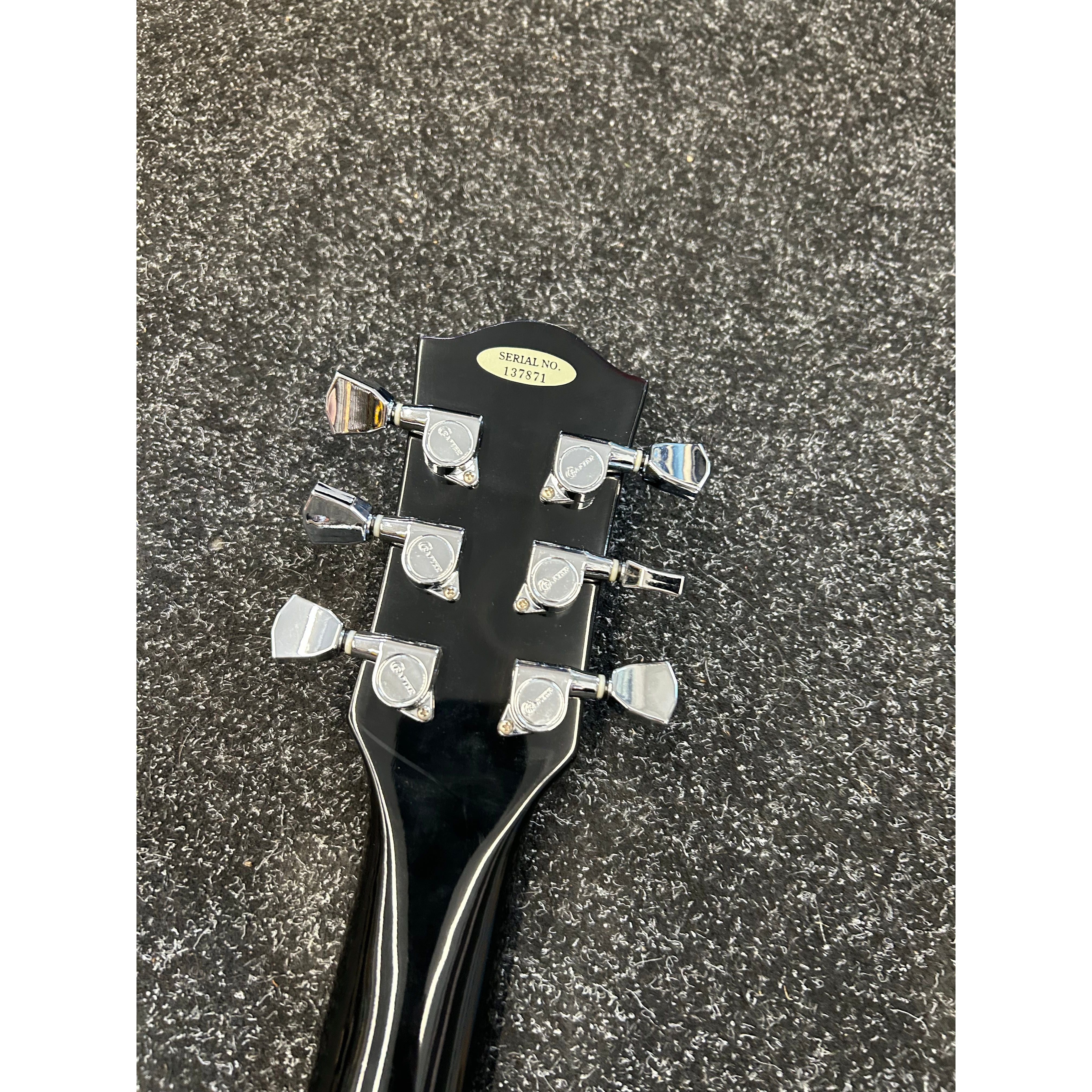 Cruiser by Crafter DC LJ550 Double Cut LP-Style Electric Guitar with P90’s in Sunburst Pre-Owned