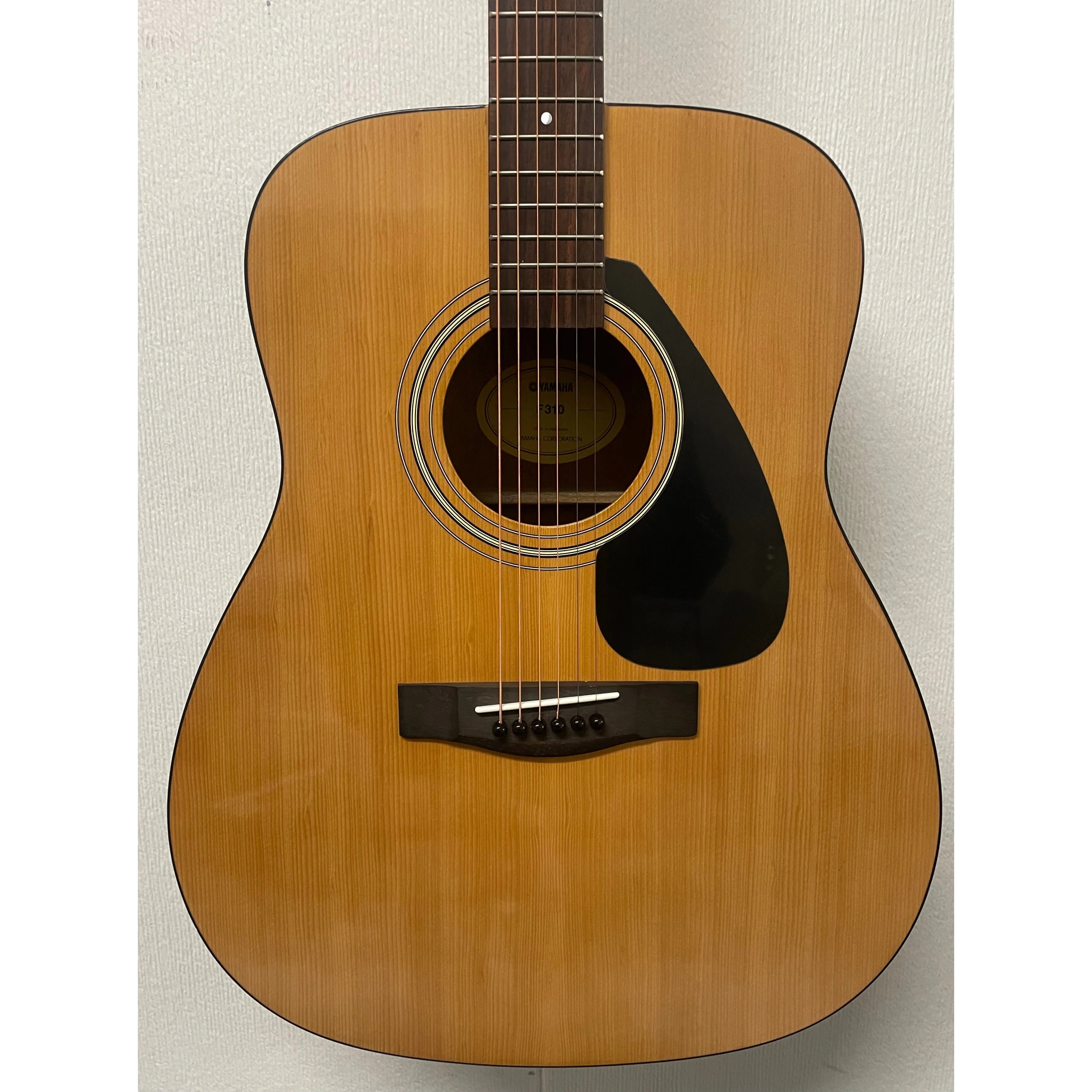 Yamaha F310 Dreadnought Size Acoustic Guitar in Natural Pre-Owned