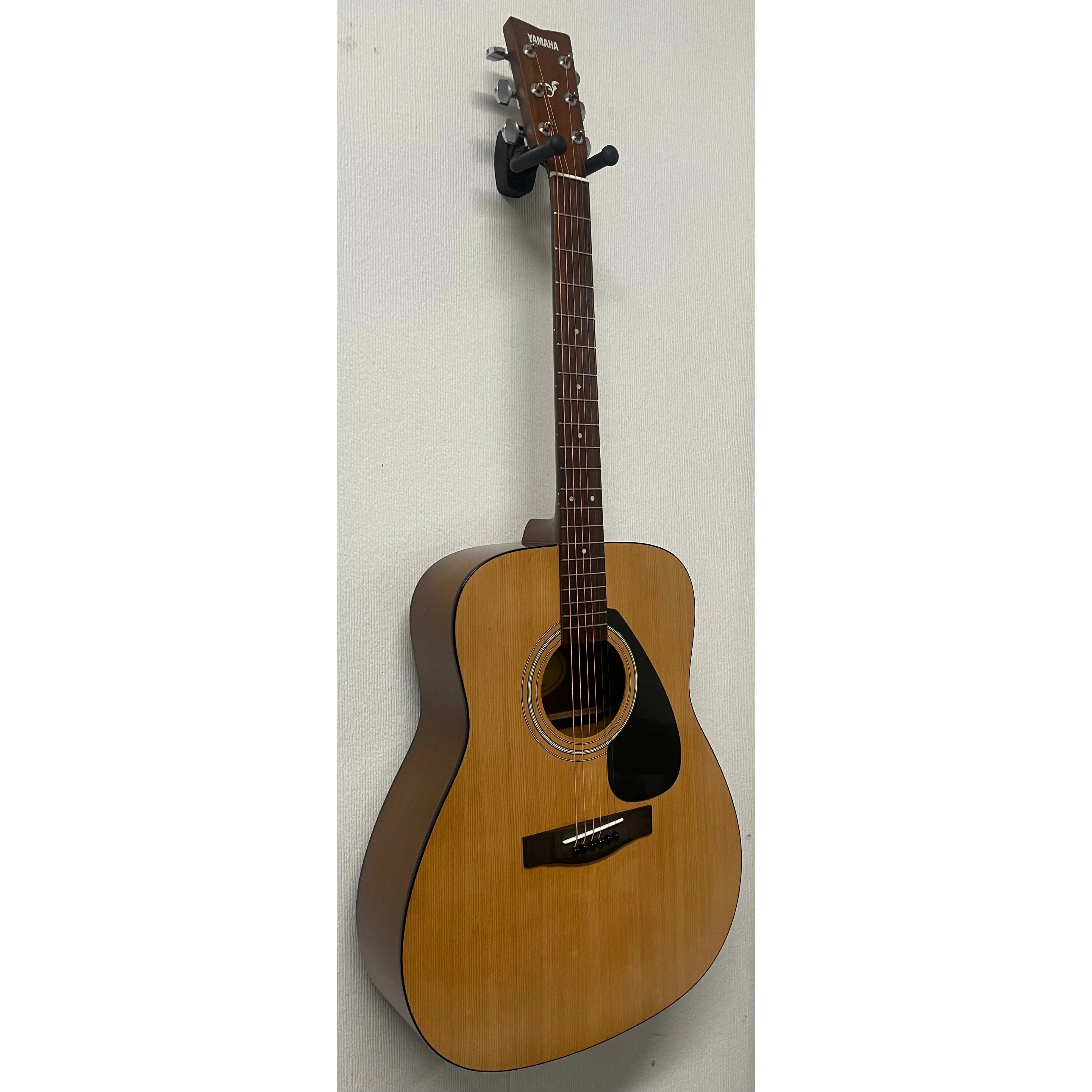 Yamaha F310 Dreadnought Size Acoustic Guitar in Natural Pre-Owned