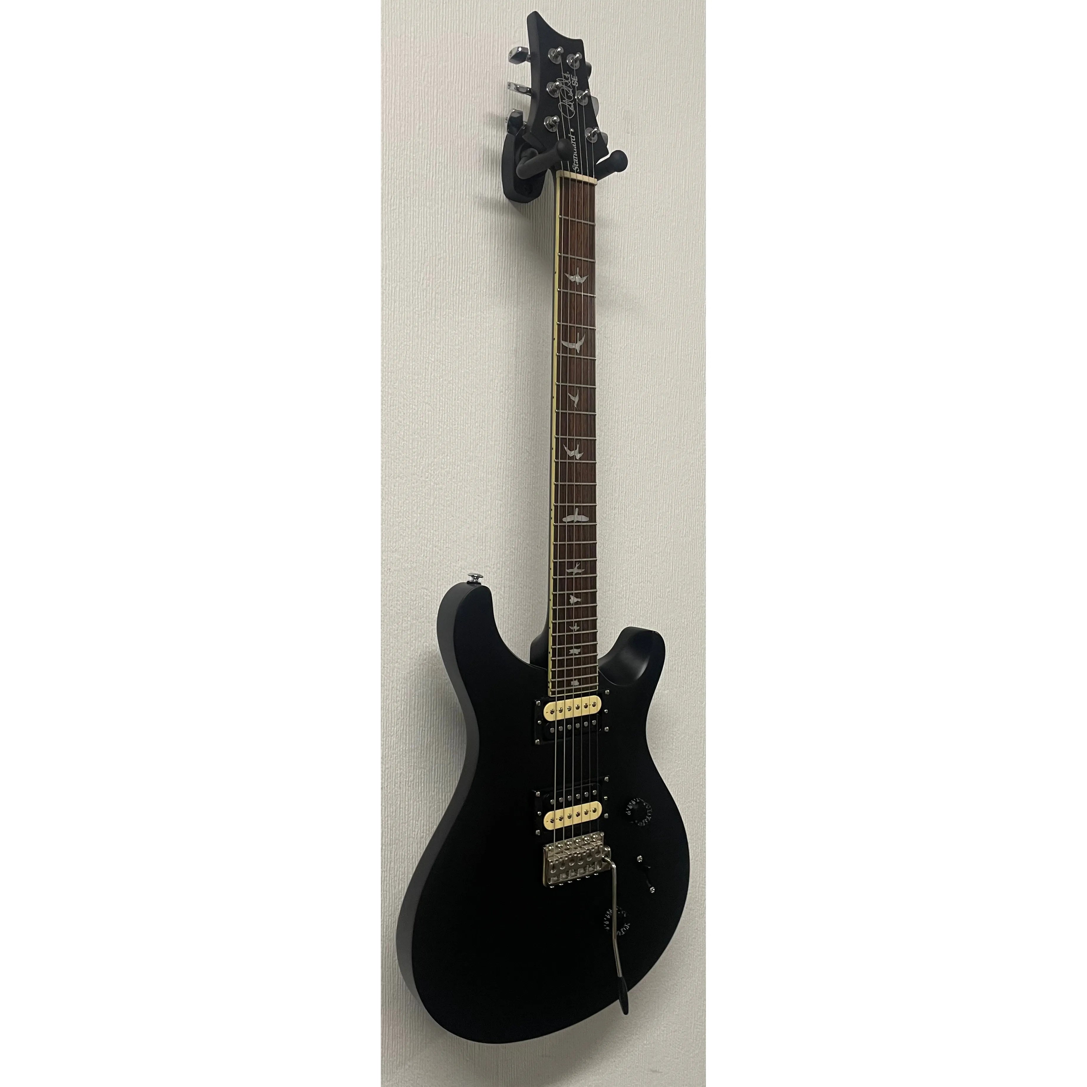 PRS Standard SE 24 Electric Guitar in Black Pre-Owned