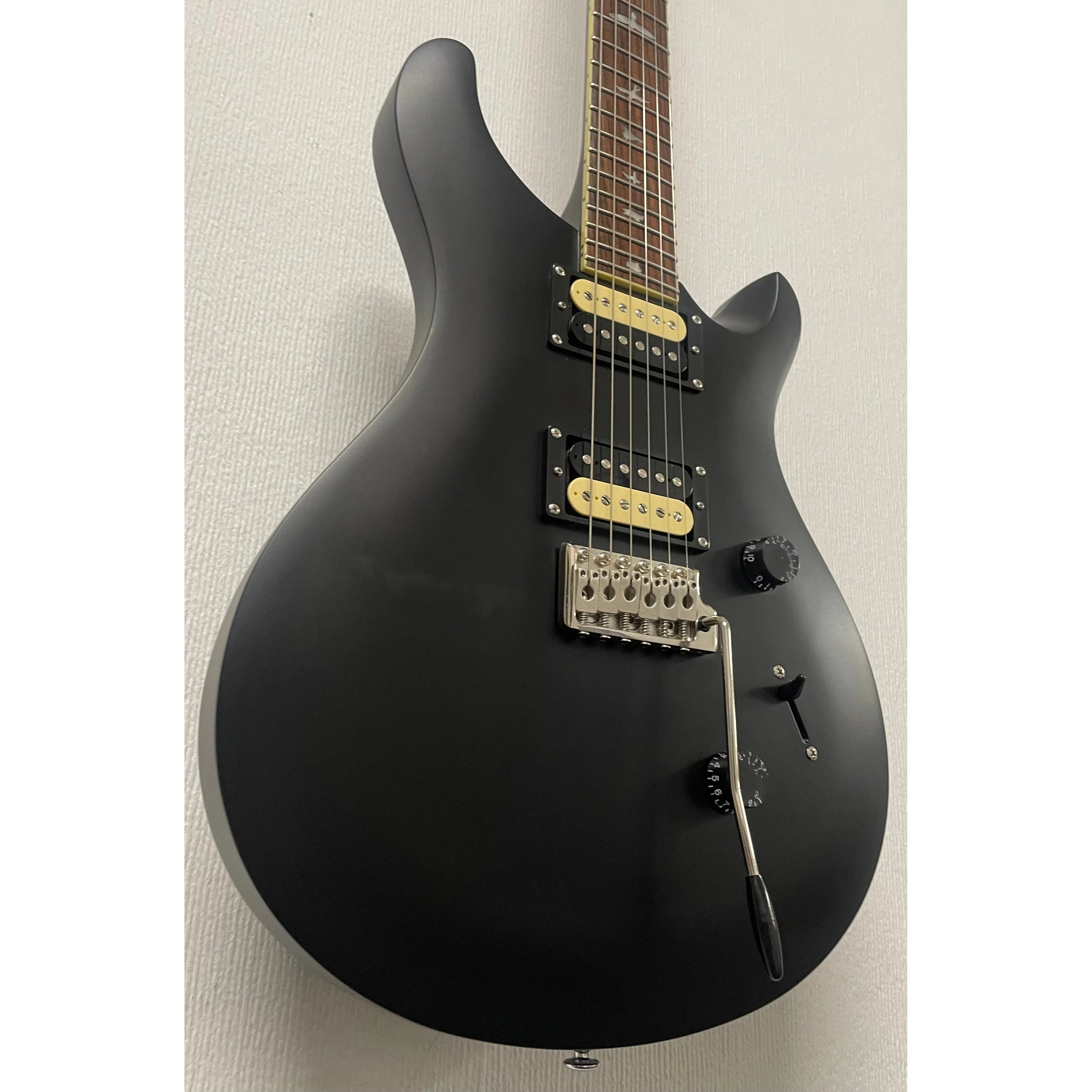 PRS Standard SE 24 Electric Guitar in Black Pre-Owned
