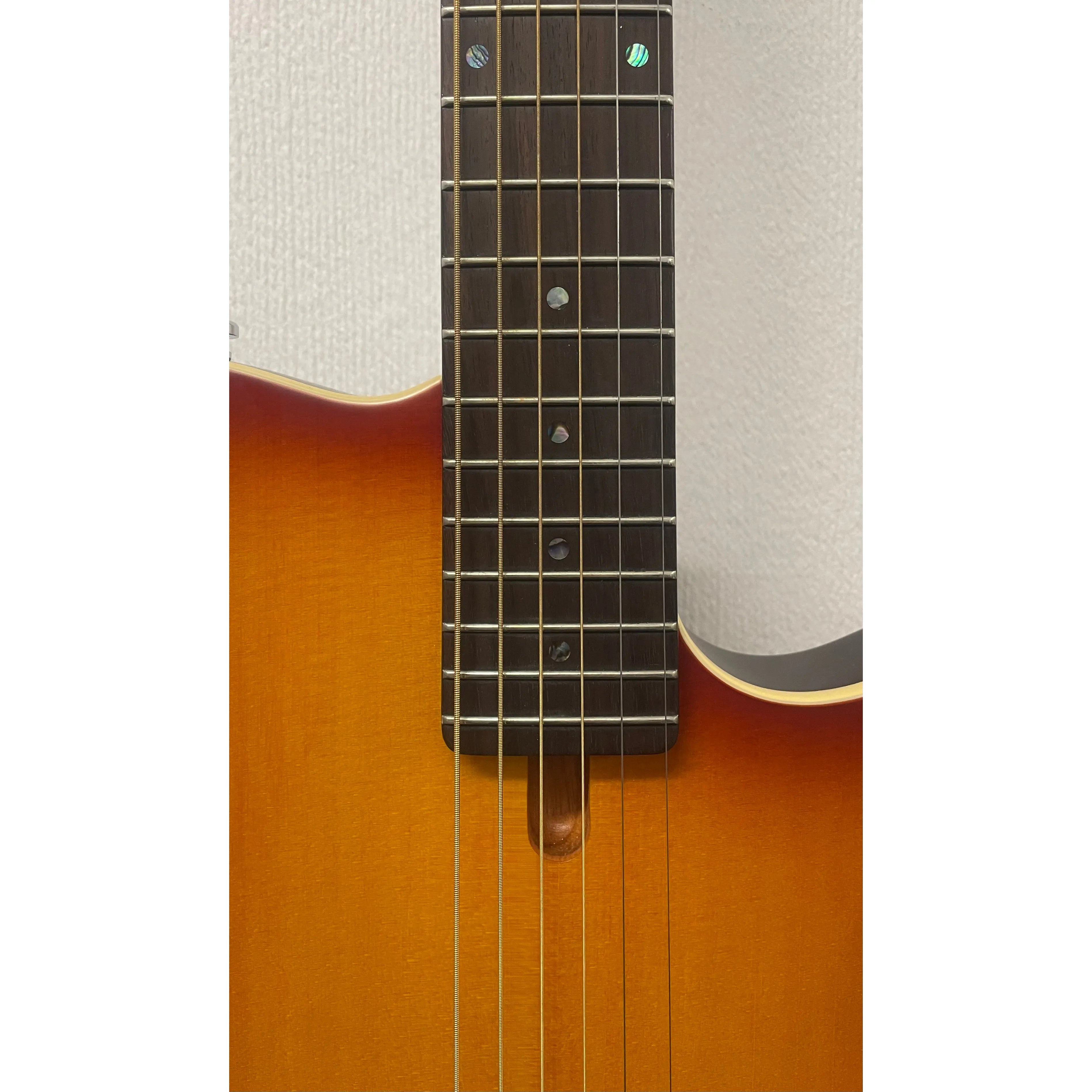 Larry Carlton G5A Acousticaster Hybrid Guitar in Tobacco Sunburst Pre-Owned