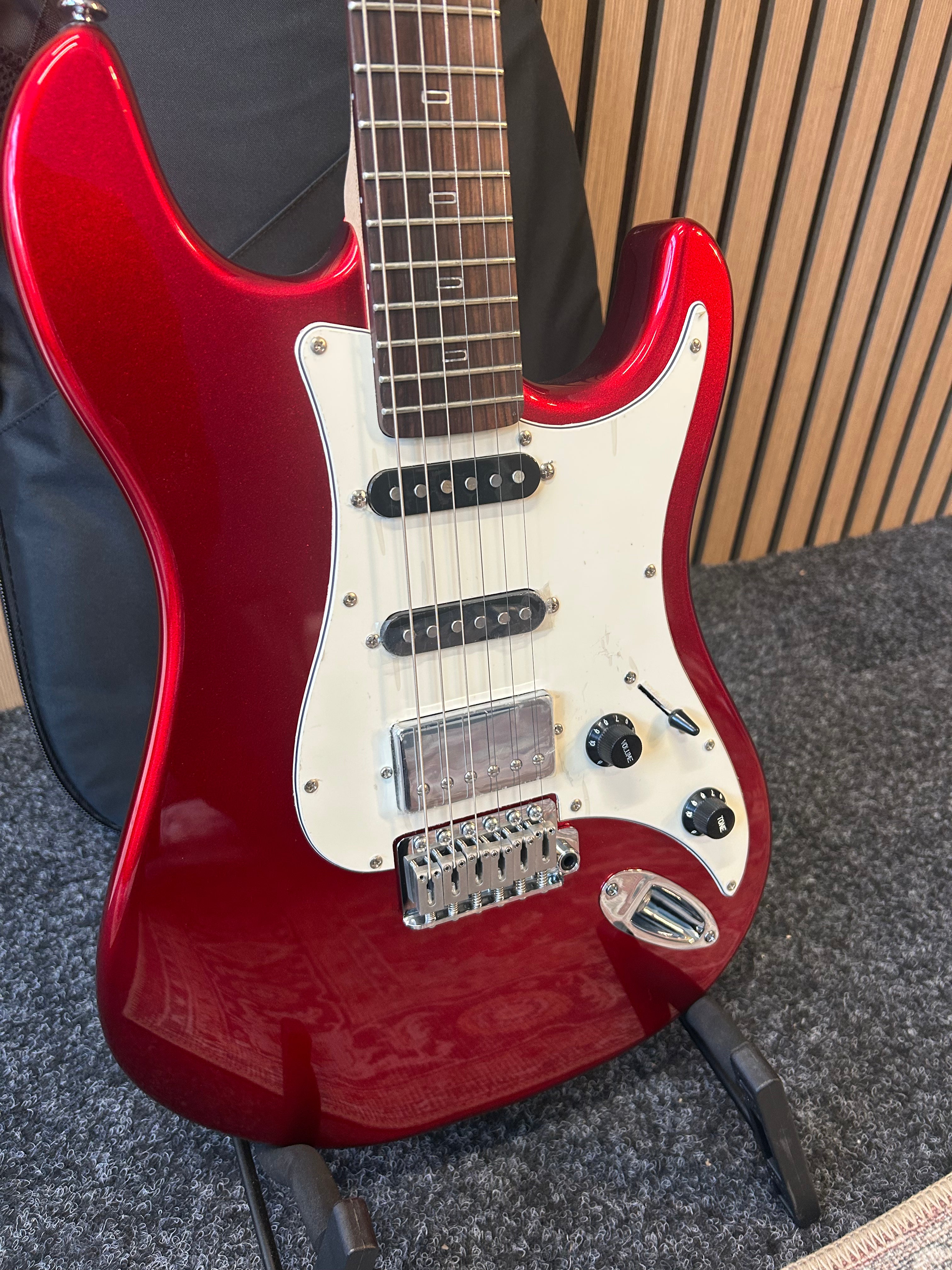 PJD Guitars Woodford Orgin Series Standard in Candy Apple Red